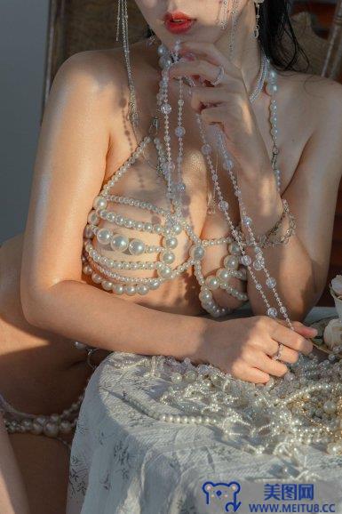 [云溪溪] NO.028 奶桃 薄暮