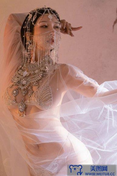 [云溪溪] NO.046 奶桃-Iceland spar冰洲石