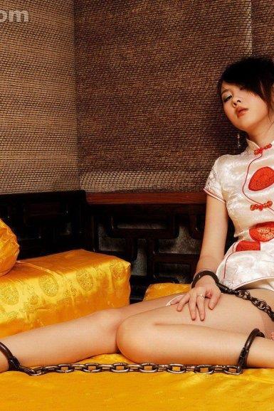 [Ligui丽柜美腿]2009.06.26 美眉被困豪华会 Model 菲菲