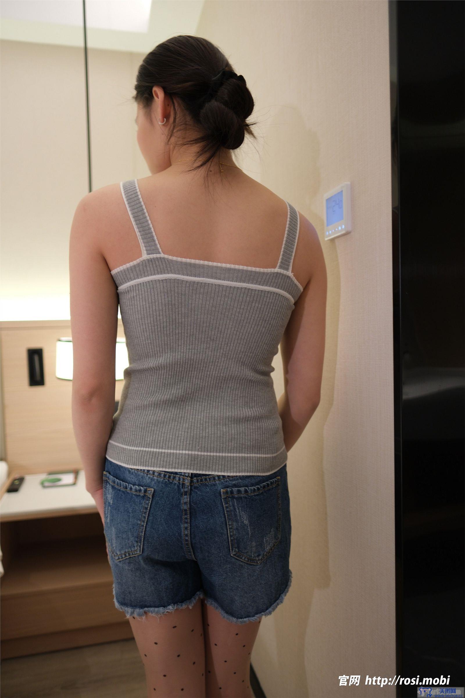 [ROSI美女图]2025.04.29 NO.4894