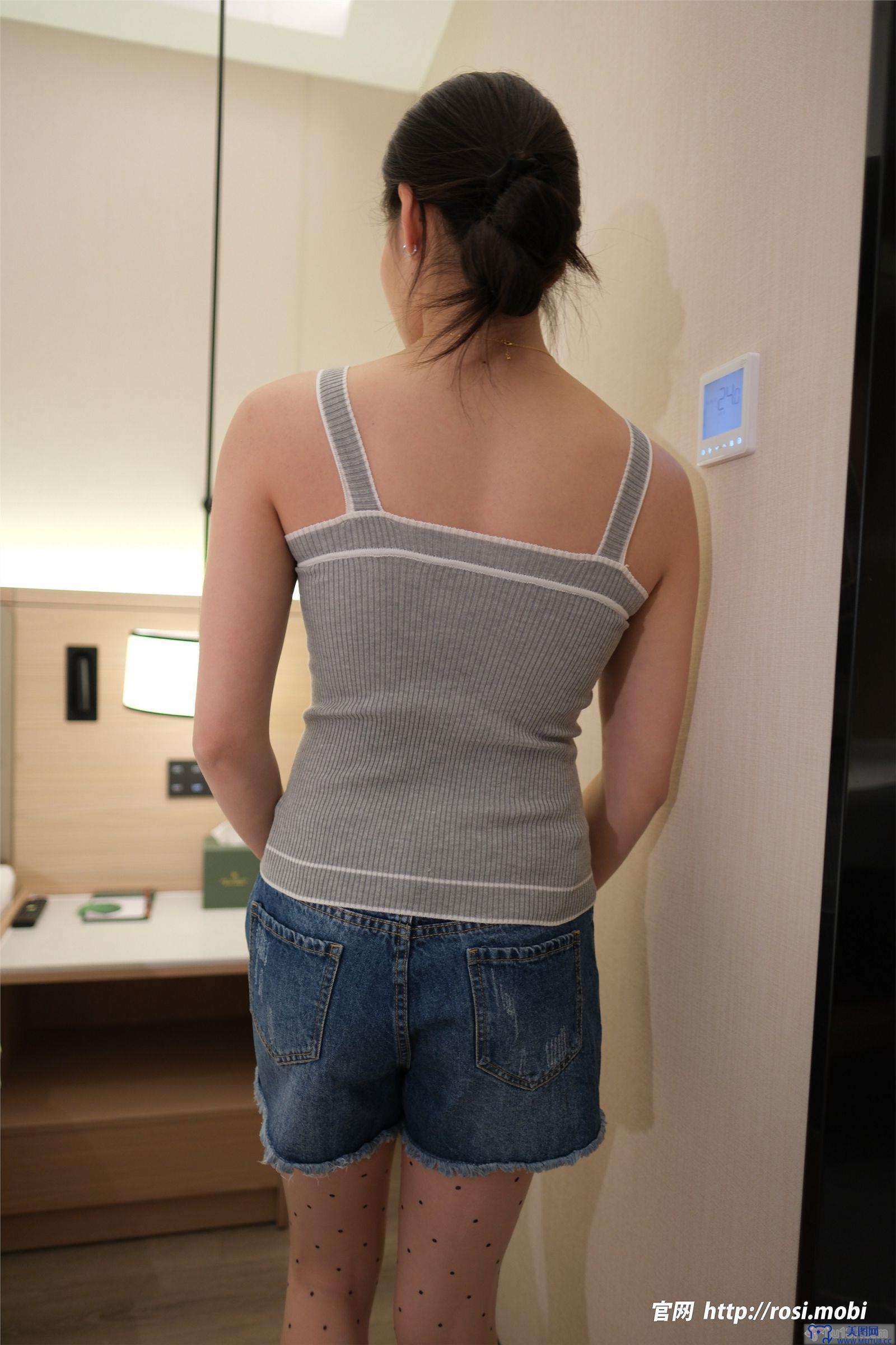 [ROSI美女图]2025.04.29 NO.4894