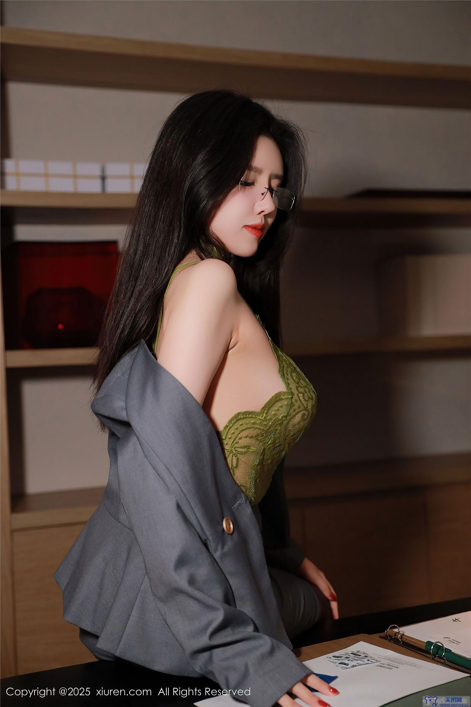 [秀人XIUREN] 2025.04.07 NO.10119 唐翩翩