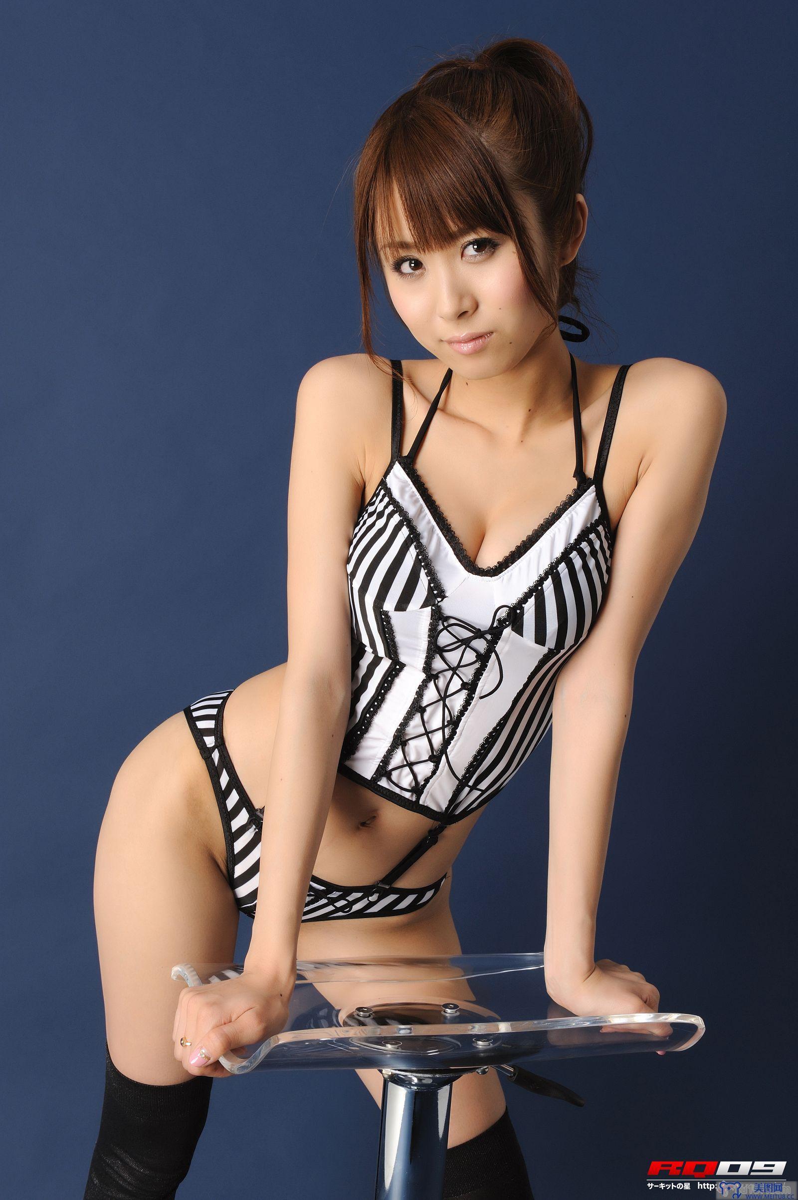 [RQ-STAR美女] NO.0134 Saori Agatsuma 我妻さおり Swim Suits – Black x White