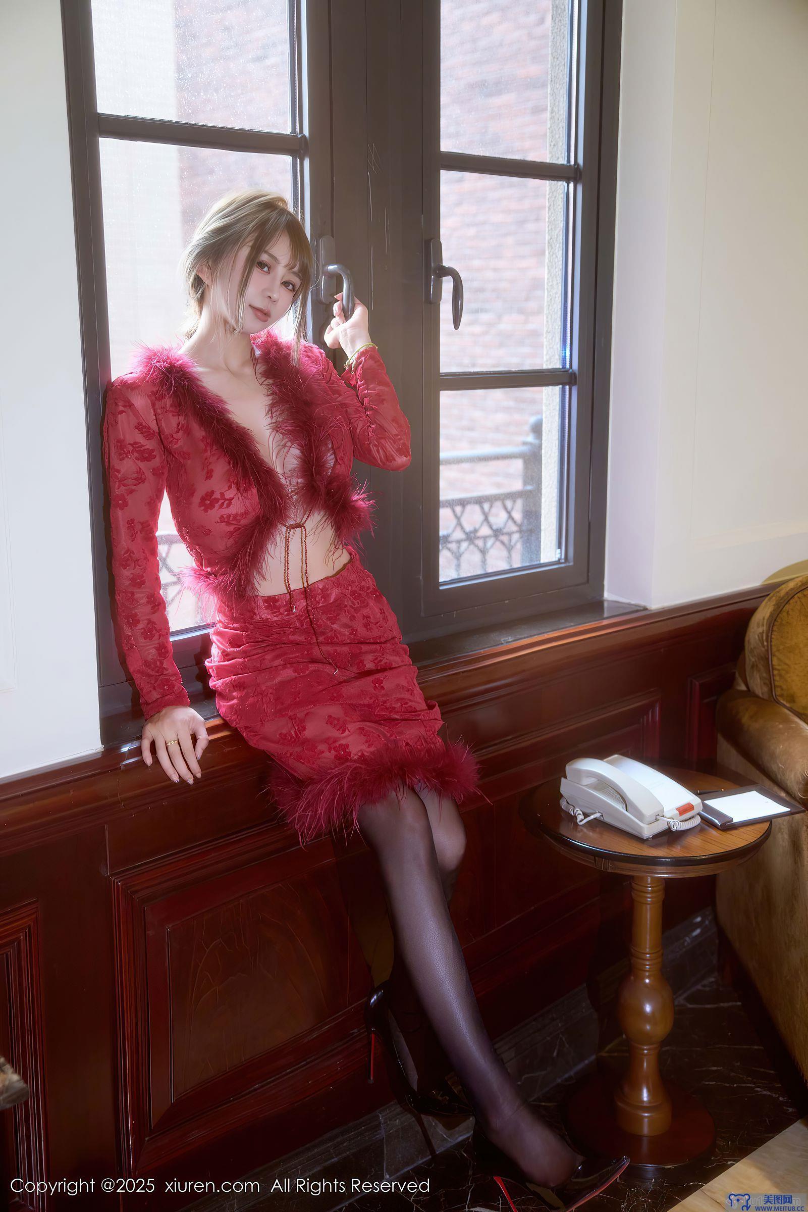 [秀人XIUREN] 2025.10.10 NO.10848 Zoe柚柚