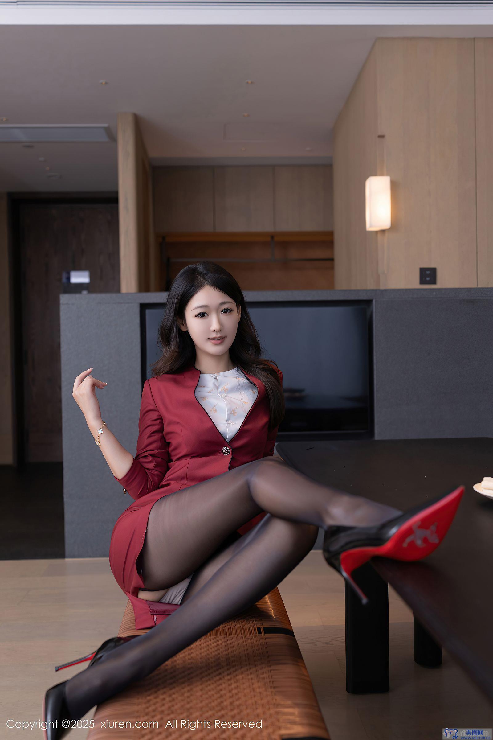 [秀人XIUREN] 2025.10.13 NO.10864 唐安琪