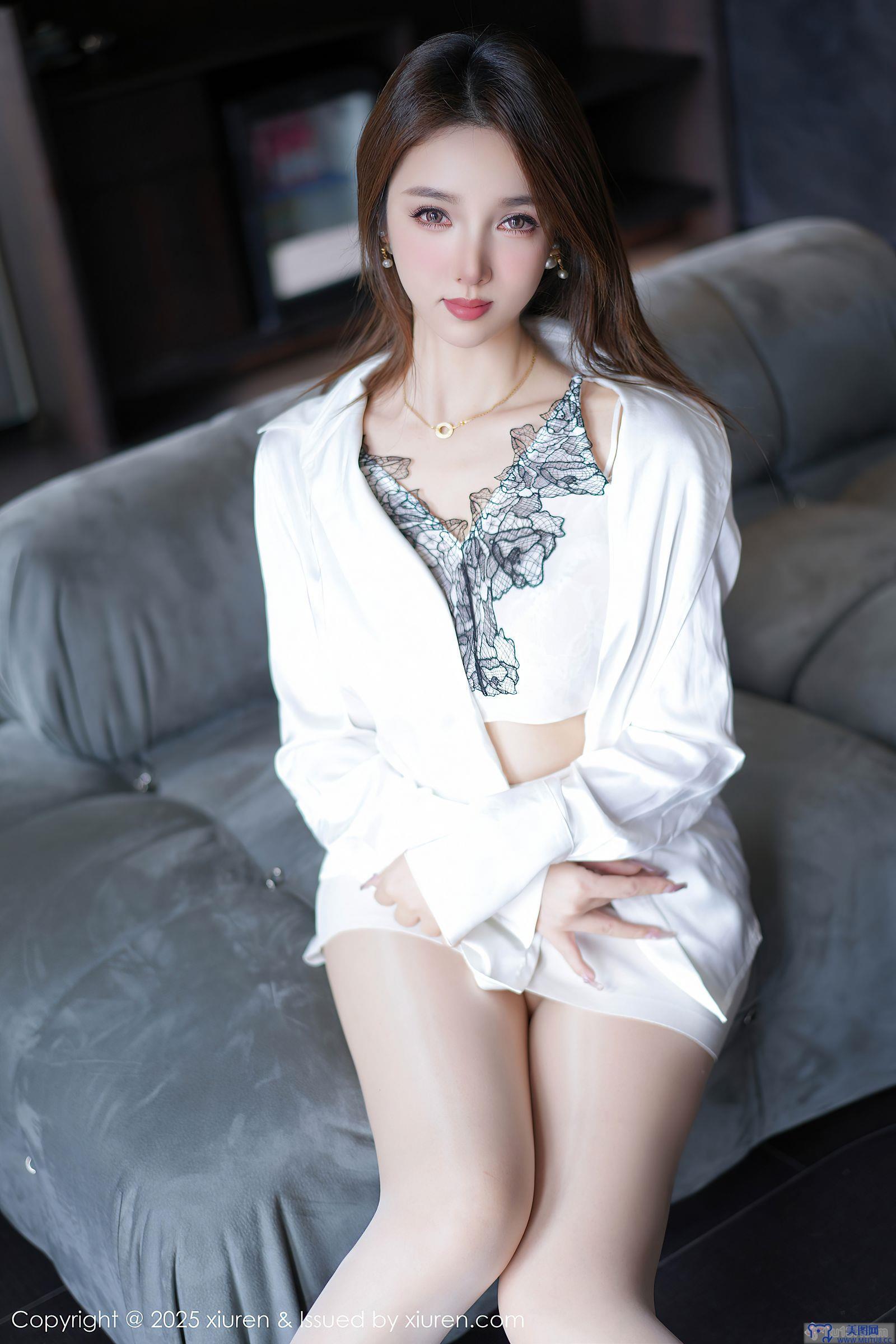 [秀人XIUREN] 2025.10.15 NO.10872 桃桃·夭夭twins