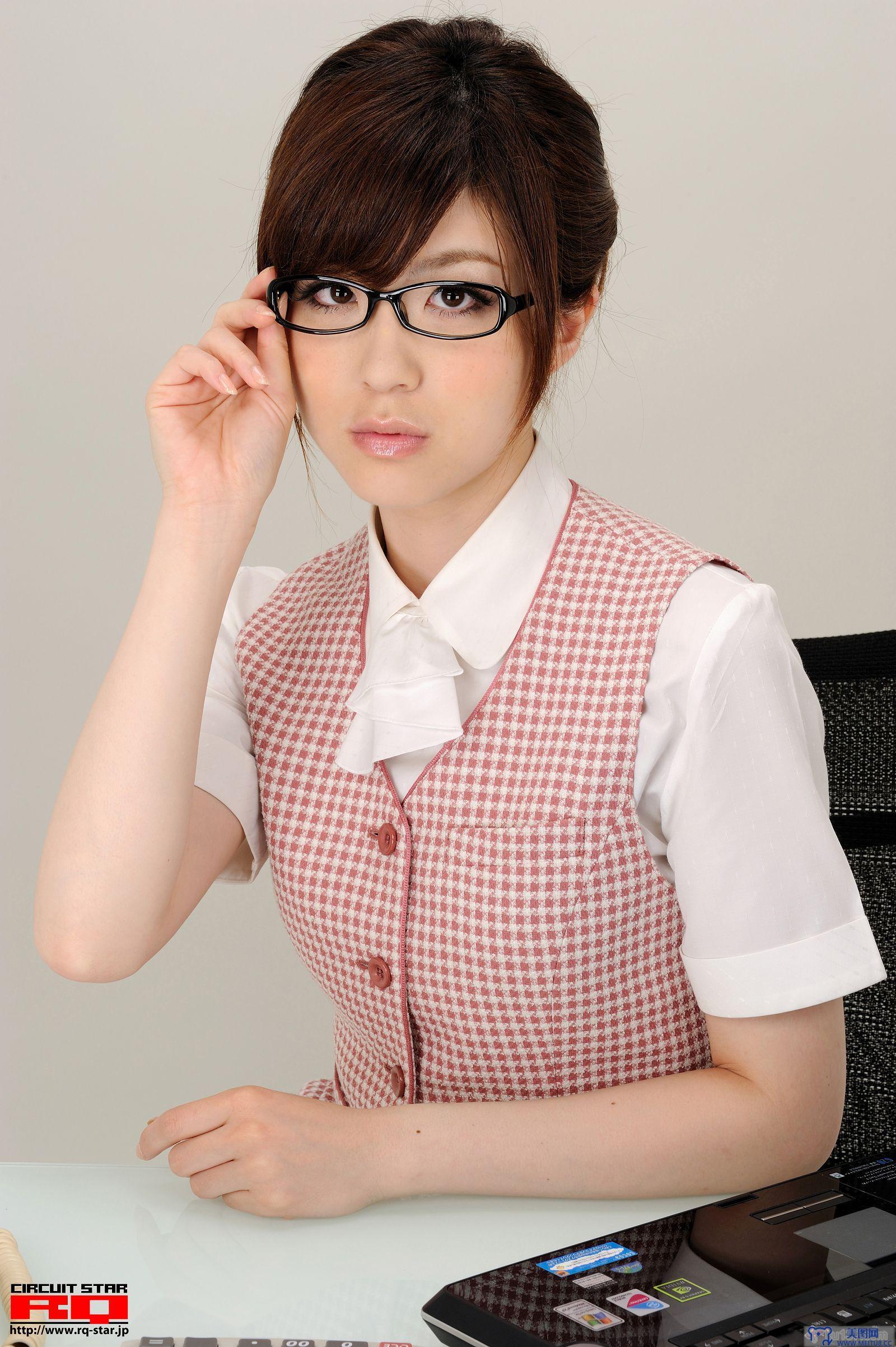 [RQ-STAR美女] NO.0365 Yoshiho Araki 荒木よし穂 Office Lady