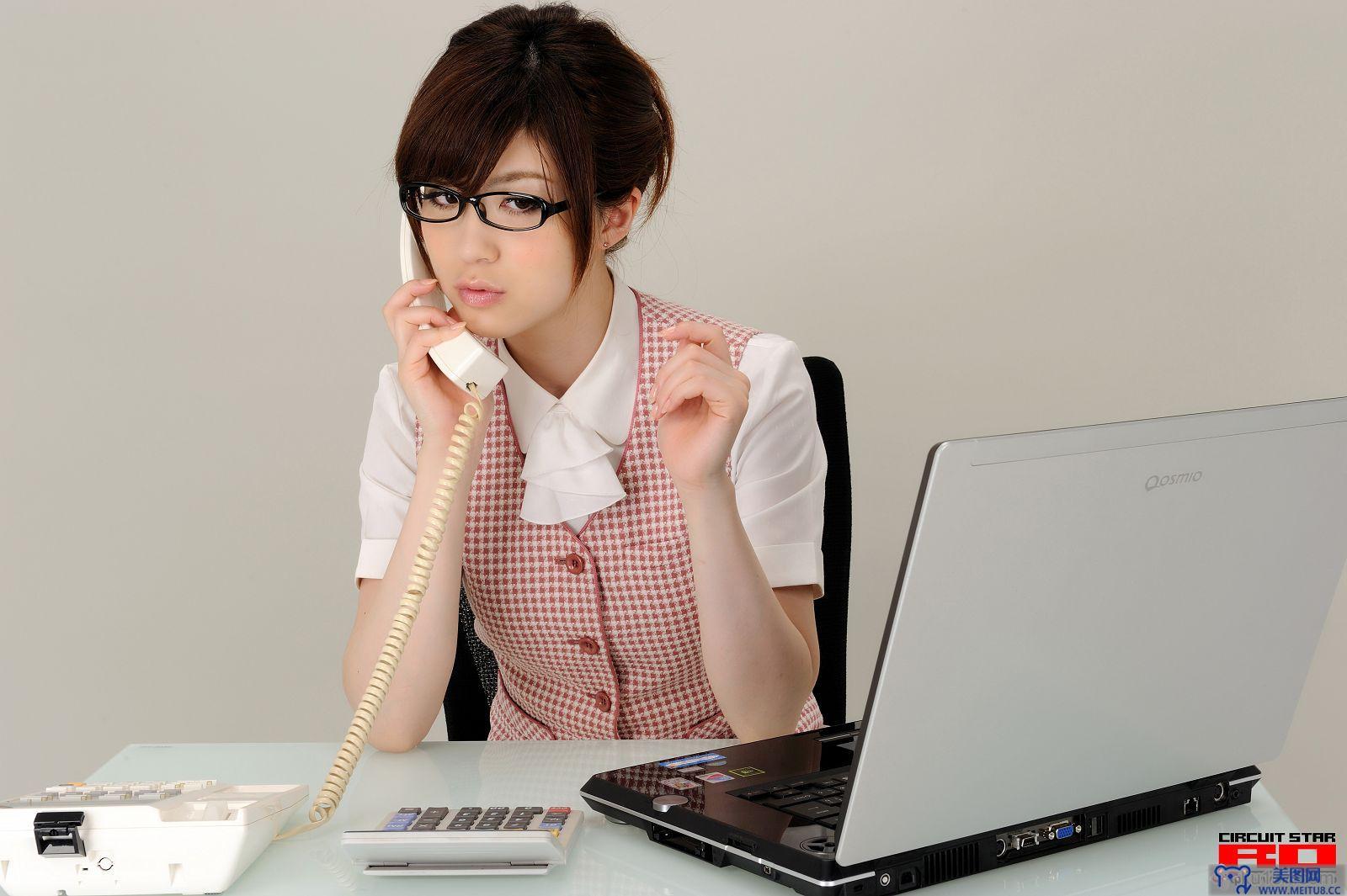 [RQ-STAR美女] NO.0365 Yoshiho Araki 荒木よし穂 Office Lady