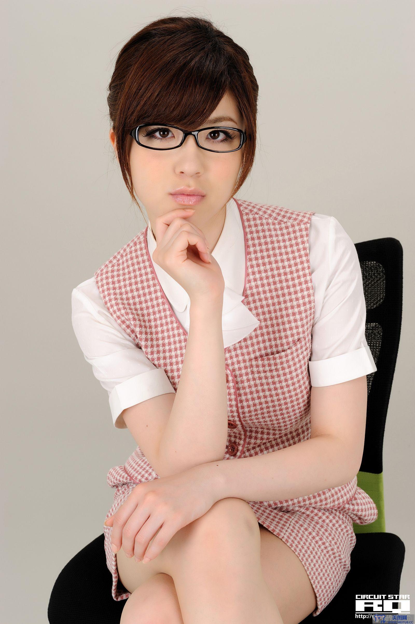 [RQ-STAR美女] NO.0365 Yoshiho Araki 荒木よし穂 Office Lady