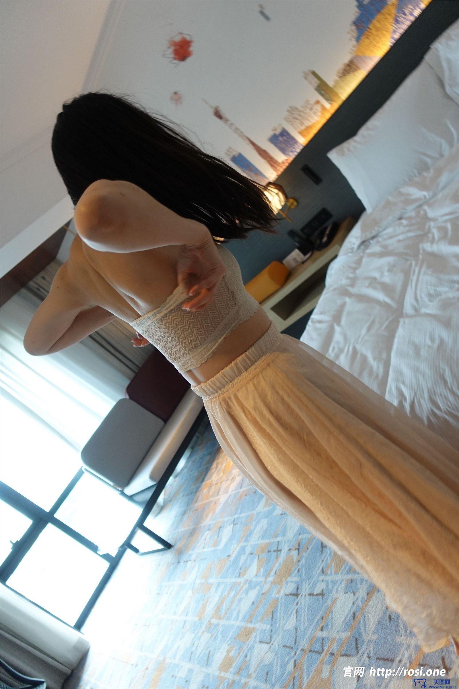 [ROSI美女图]2023.07.25 NO.4250
