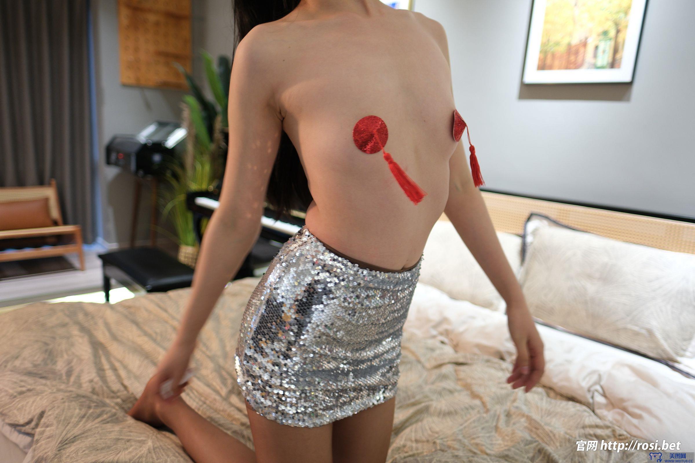 [ROSI美女图]2025.09.01 NO.5019