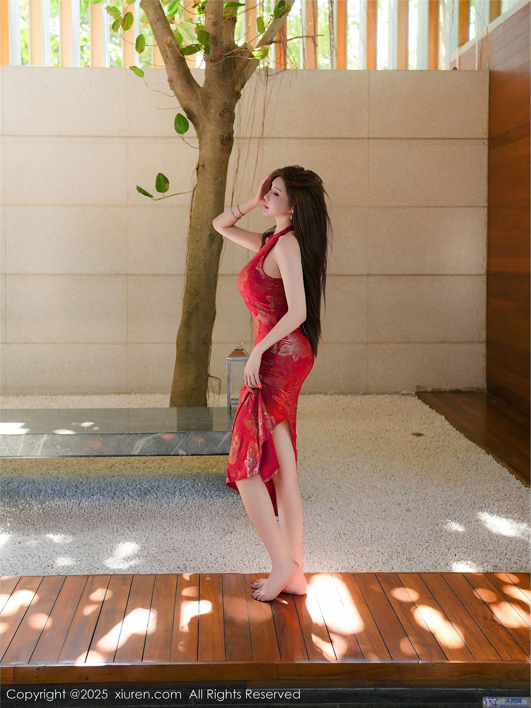 [秀人XIUREN] 2025.02.05 NO.9837 Carol周妍希X