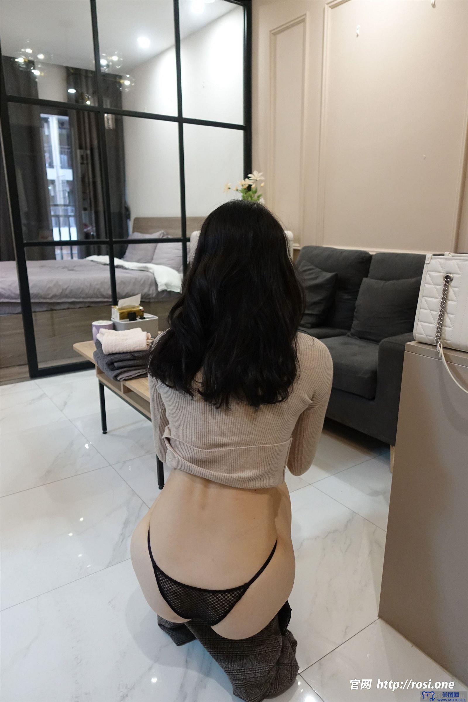 [ROSI美女图]2023.07.28 NO.4251