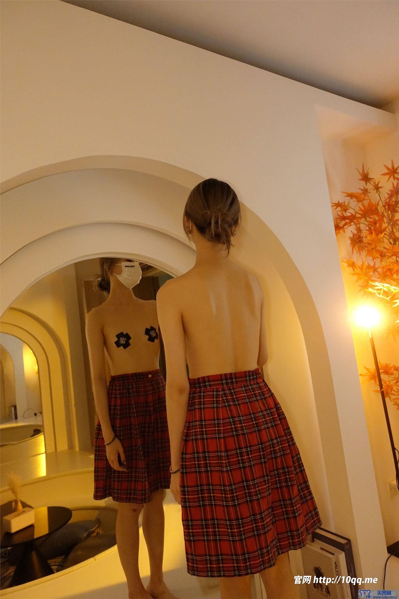 [ROSI美女图]口罩系列 2024.01.16 NO.2774