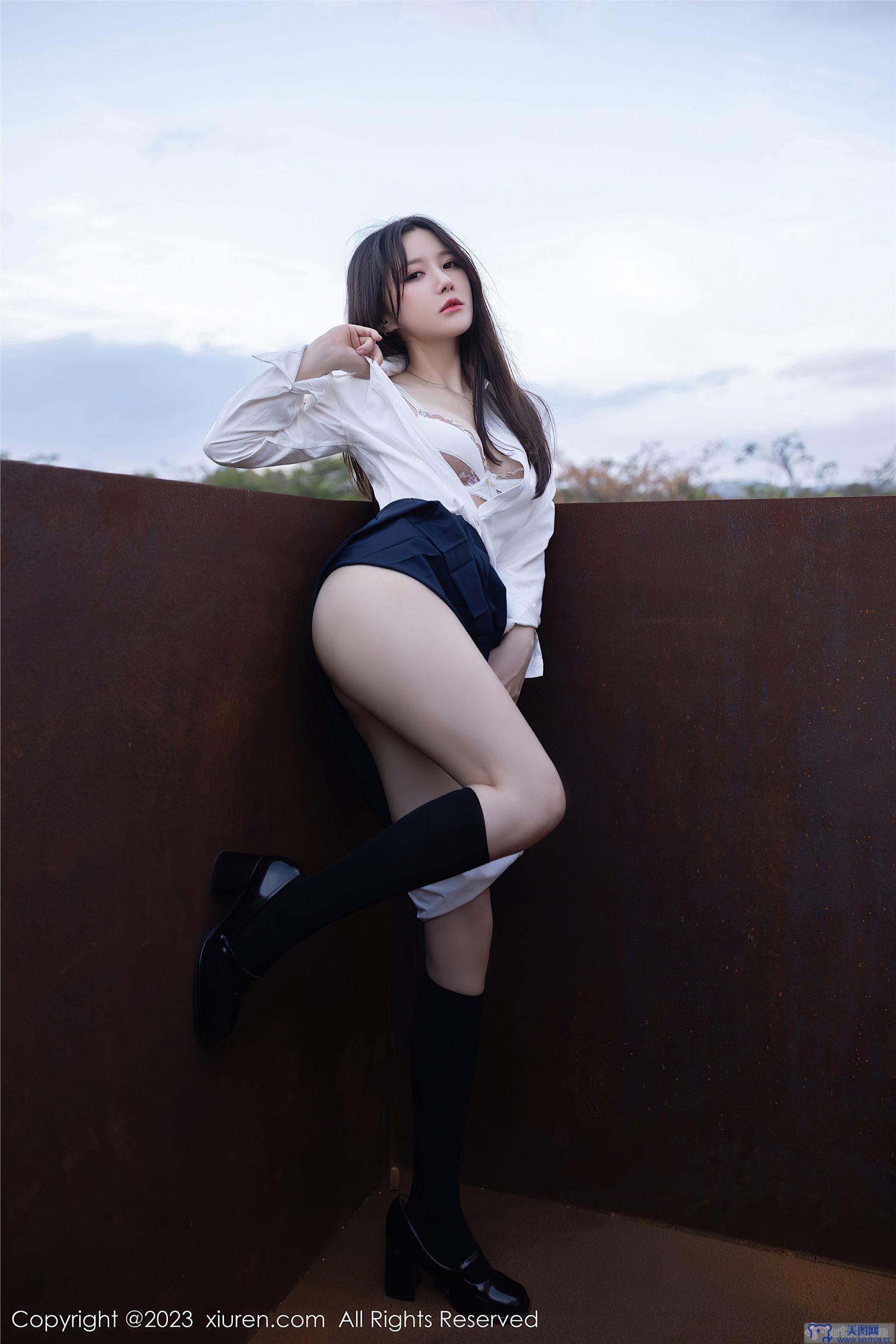 [秀人XIUREN] 2023.03.10 NO.6400 鱼子酱Fish 三亚旅拍