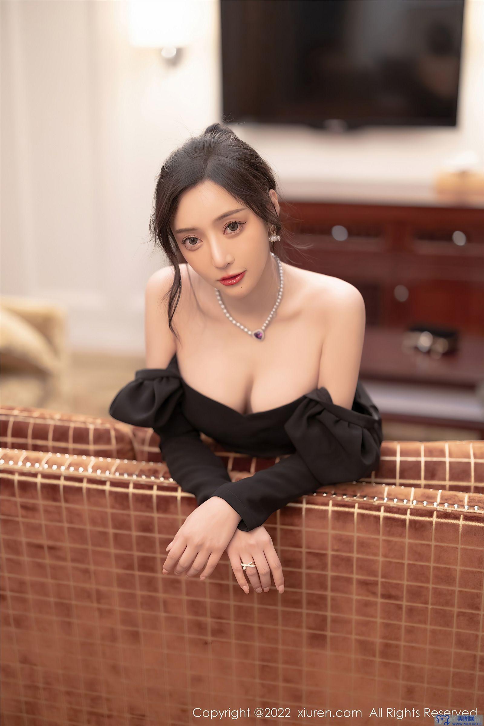 [秀人XIUREN] 2022.07.08 NO.5251 王馨瑶yanni