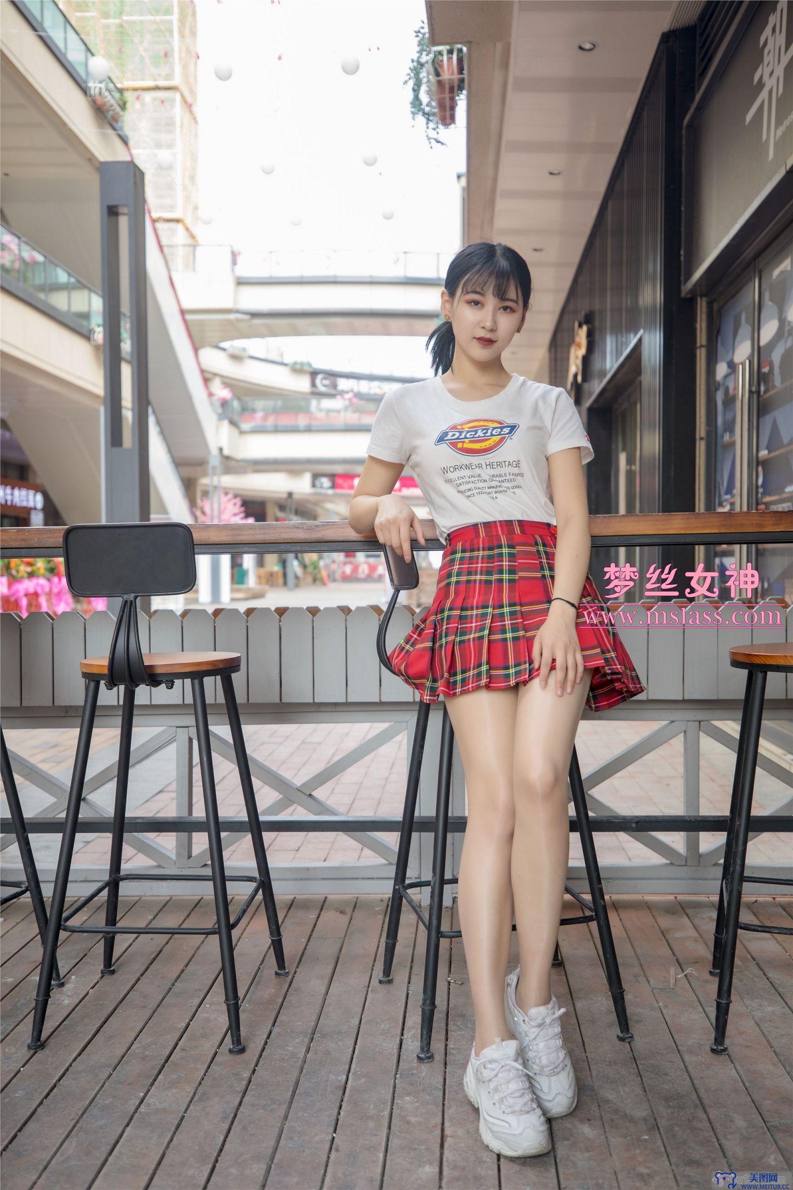 MSLASS梦丝女神 - 可岚 油光丝_袜的少女