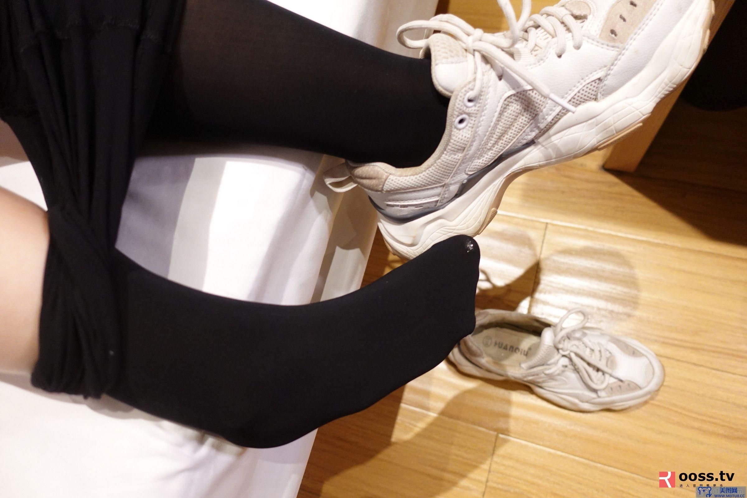 [ROSI美女图]口罩系列 2019.12.23 NO.1289