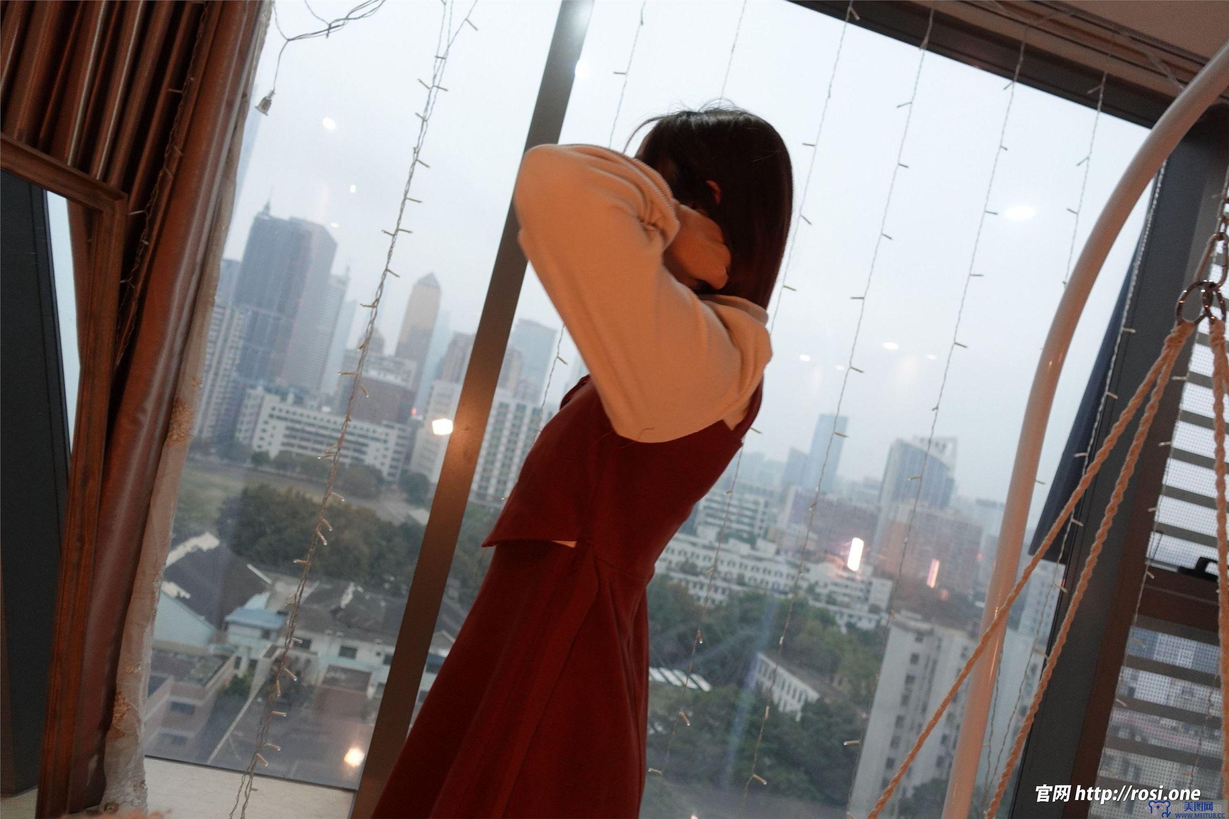 [ROSI美女图]2022.03.02 NO.3740