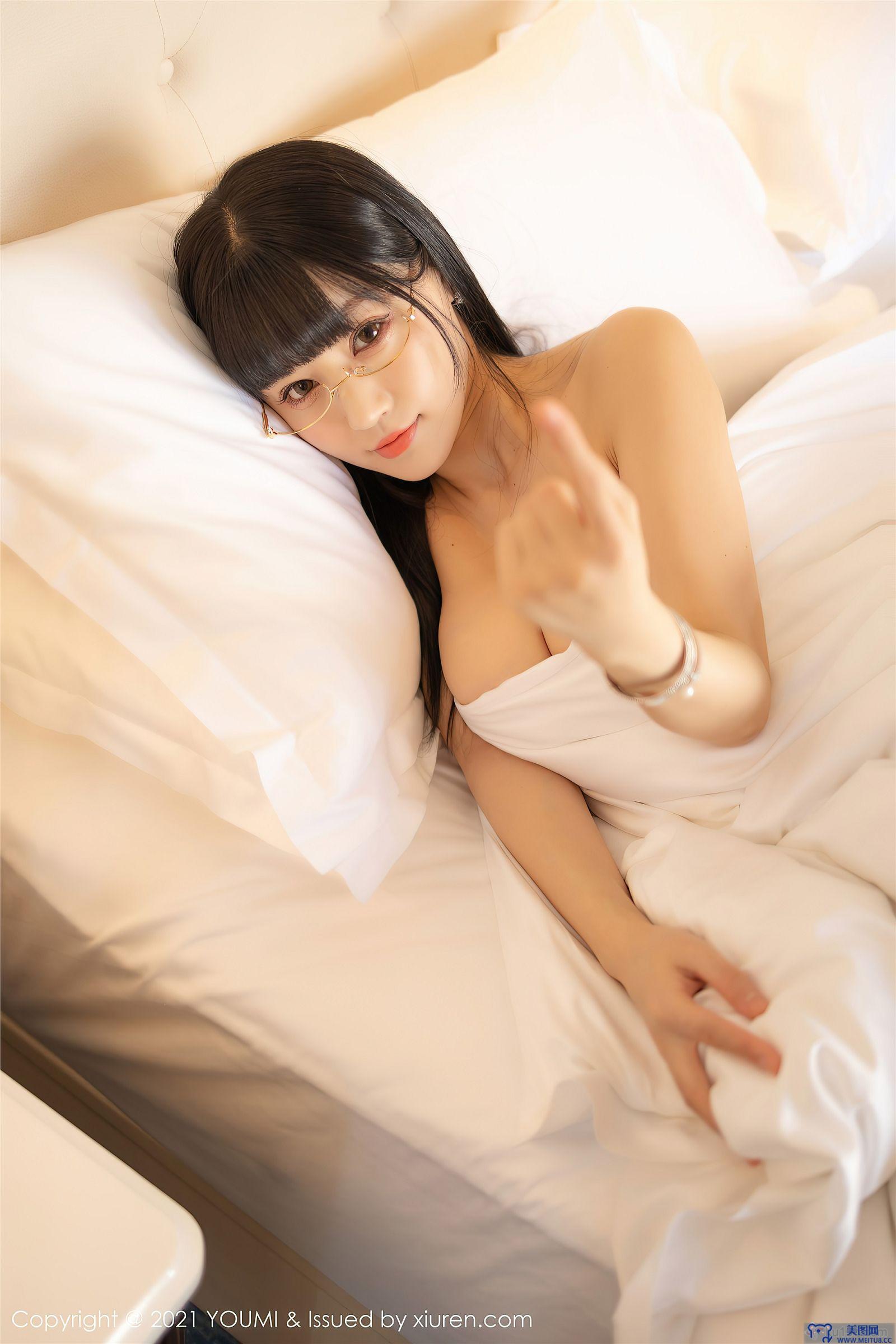 [尤蜜荟] 2021.03.19 NO.617 朱可儿Flower