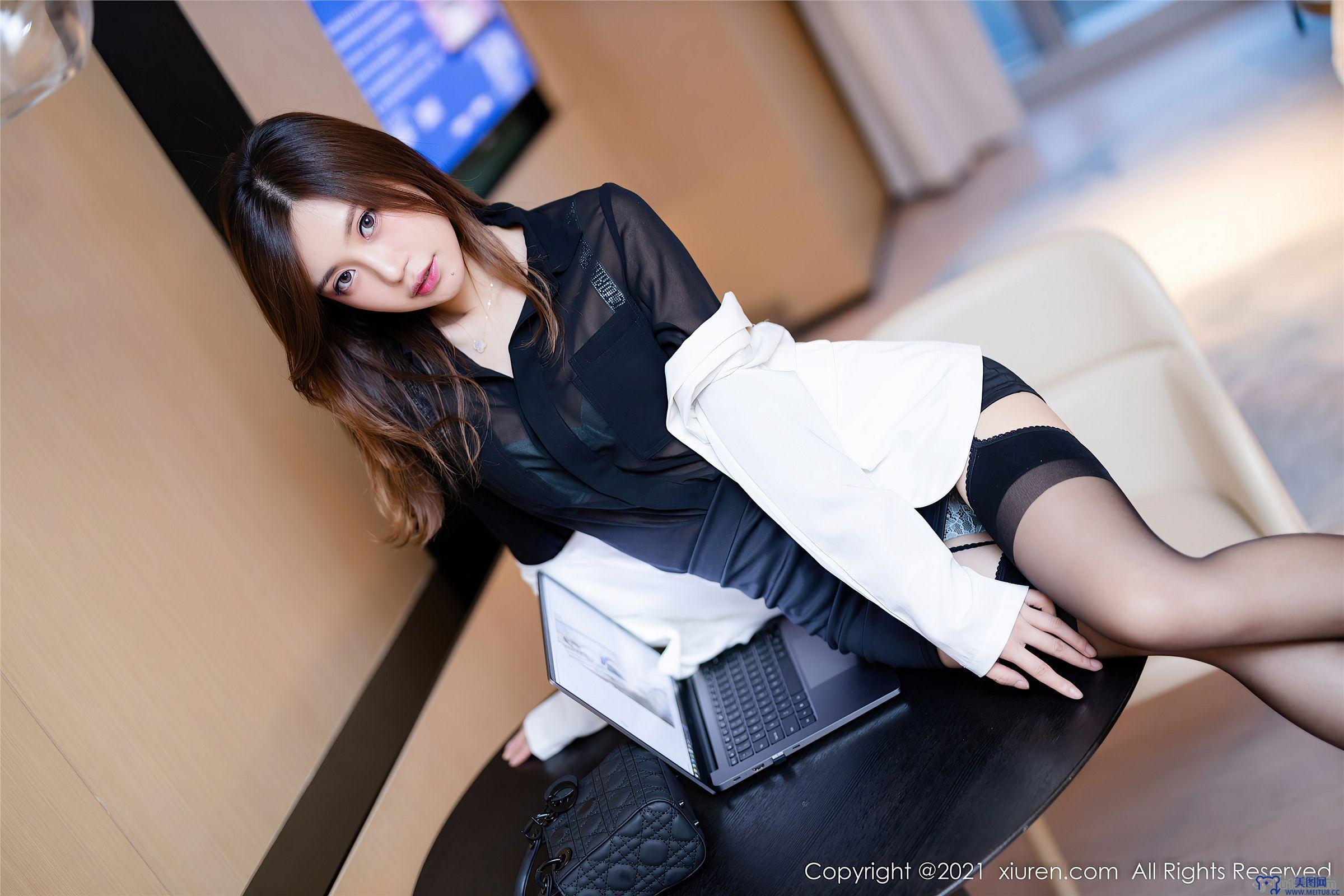 [秀人XIUREN] 2021.11.30 NO.4285 绮里嘉ula