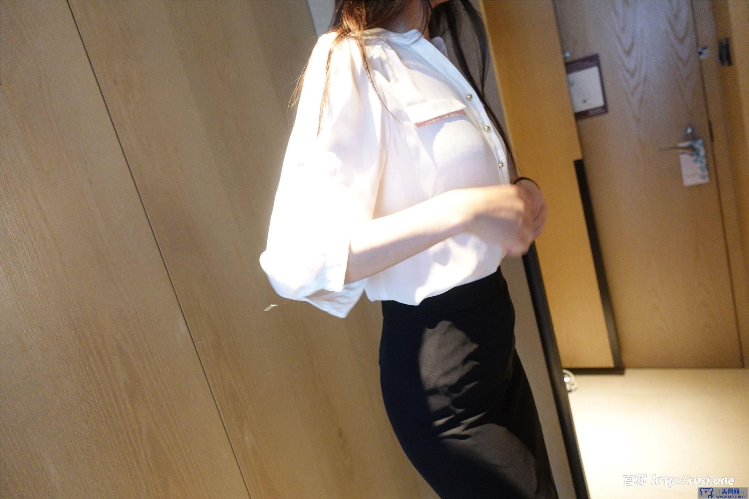 [ROSI美女图]2023.01.27 NO.4071
