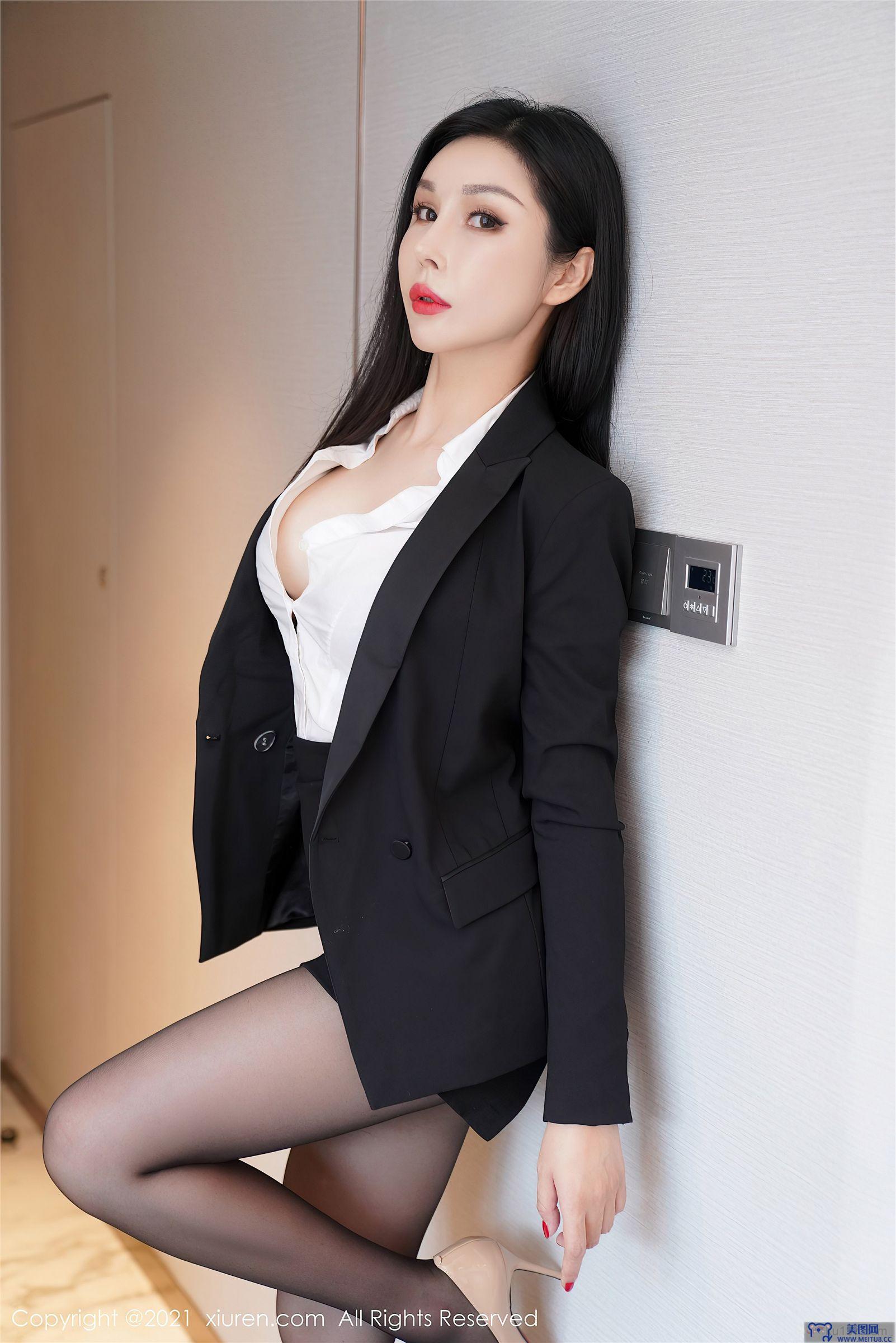 [秀人XIUREN] 2021.07.15 NO.3672 田冰冰