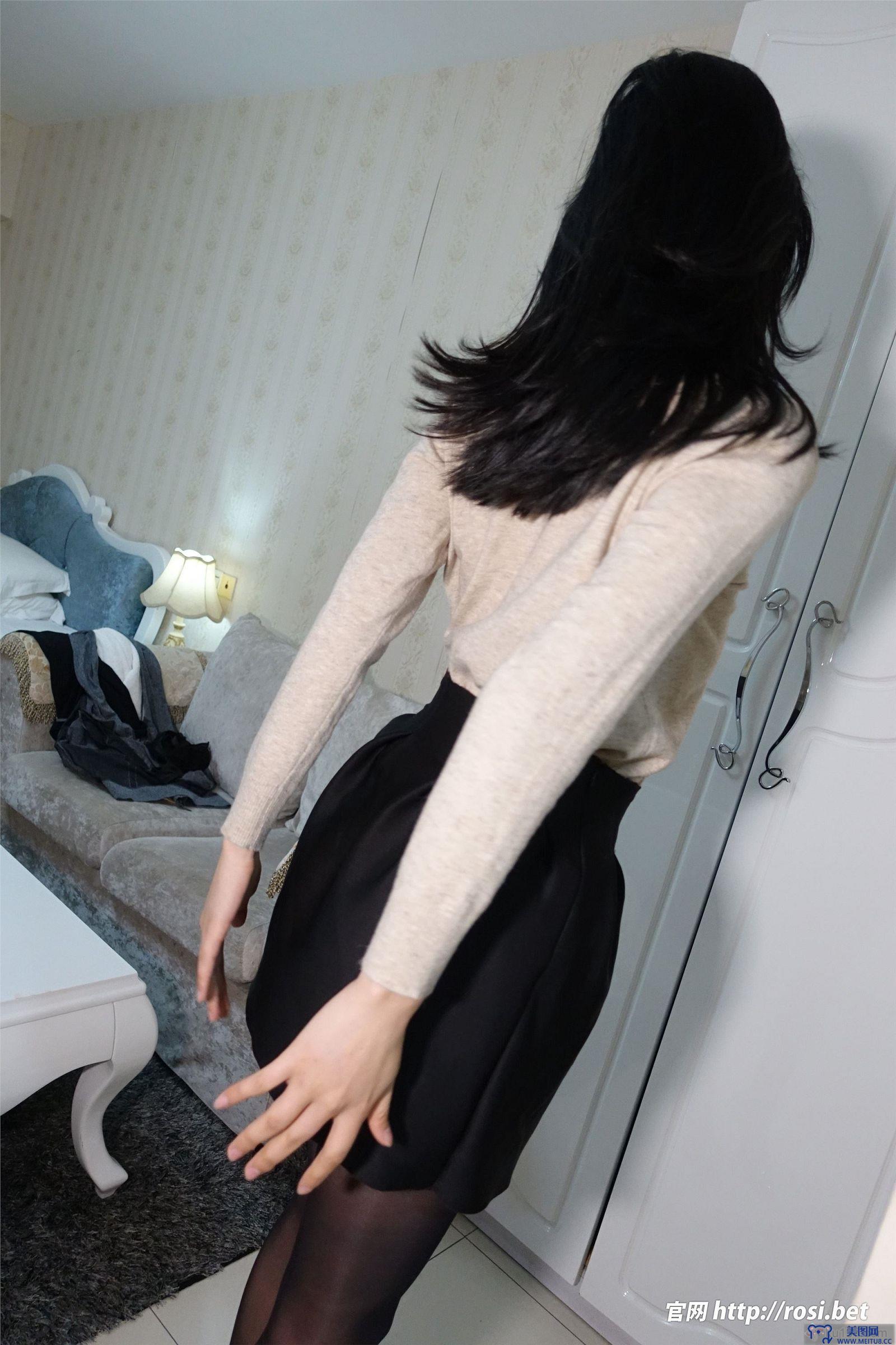 [ROSI美女图]2023.11.07 NO.4355