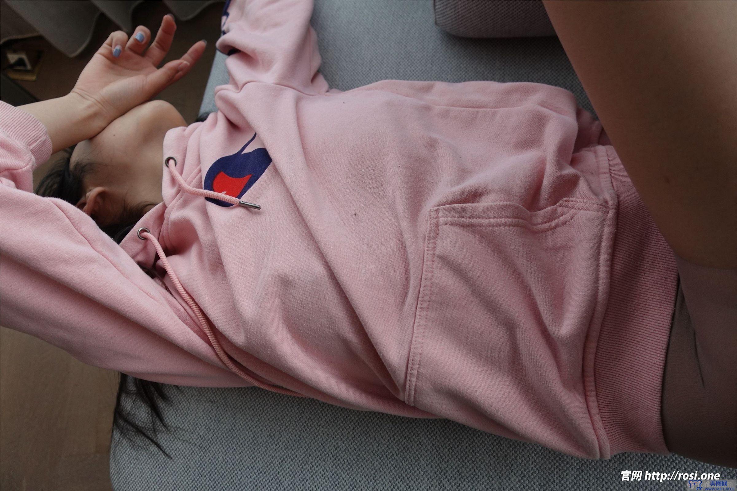 [ROSI美女图]2022.03.24 NO.3762