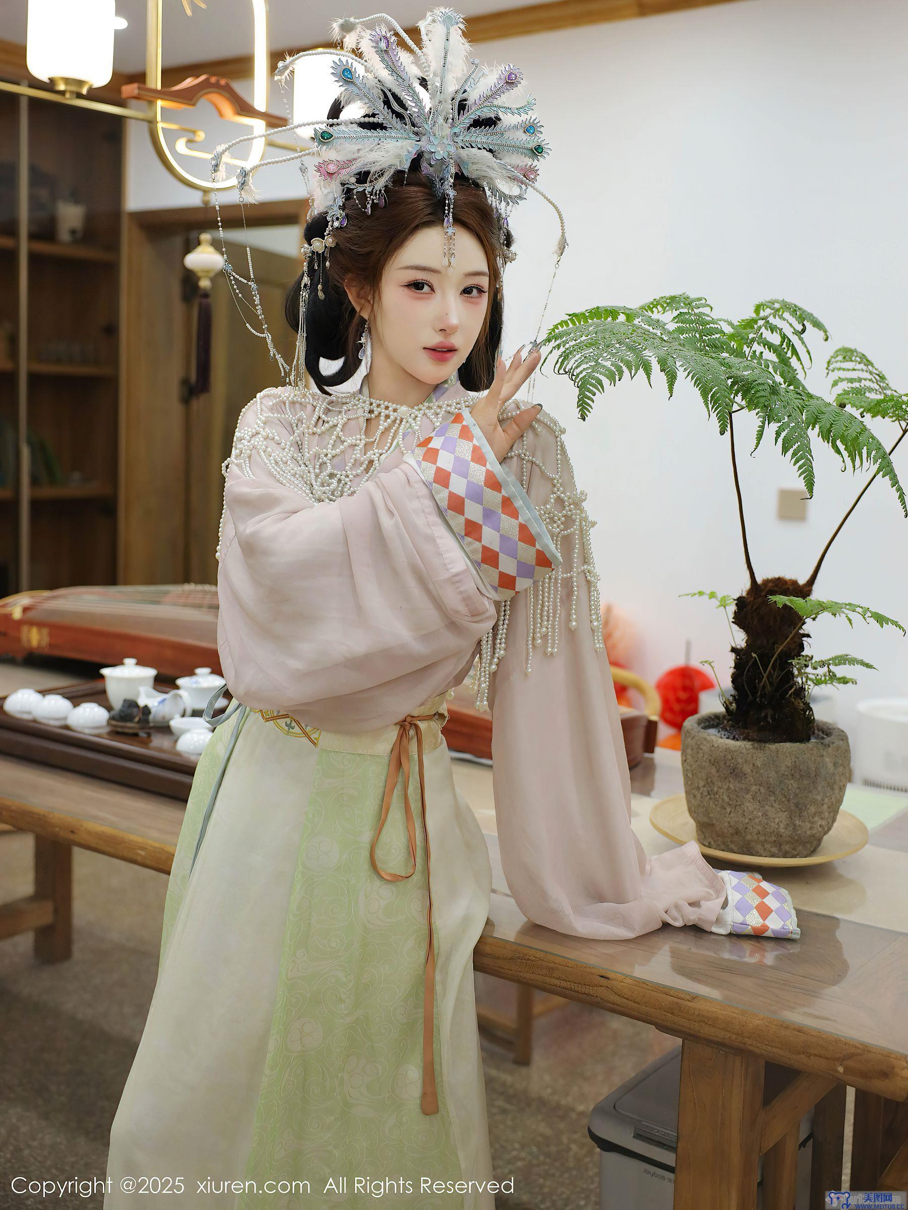 [秀人XIUREN] 2025.09.05 NO.10736 梨霜儿