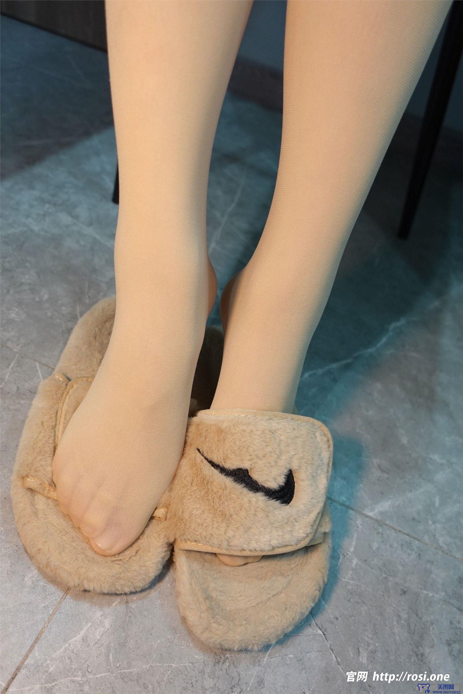 [ROSI美女图]2022.11.02 NO.3985