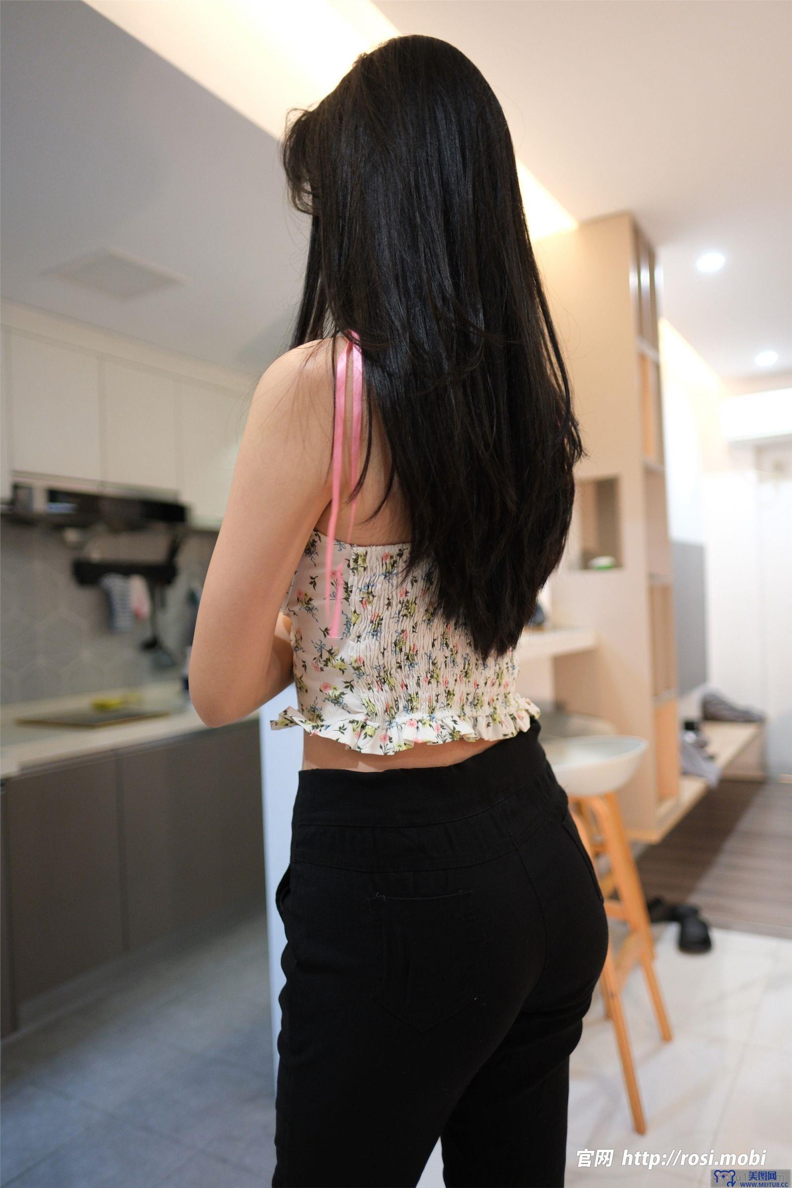 [ROSI美女图]2025.03.29 NO.4863