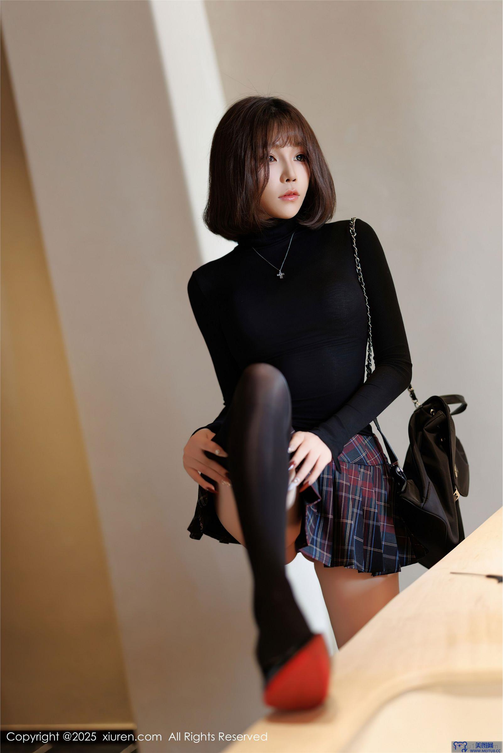 [秀人XIUREN] 2025.02.27 NO.9944 徐莉芝Booty