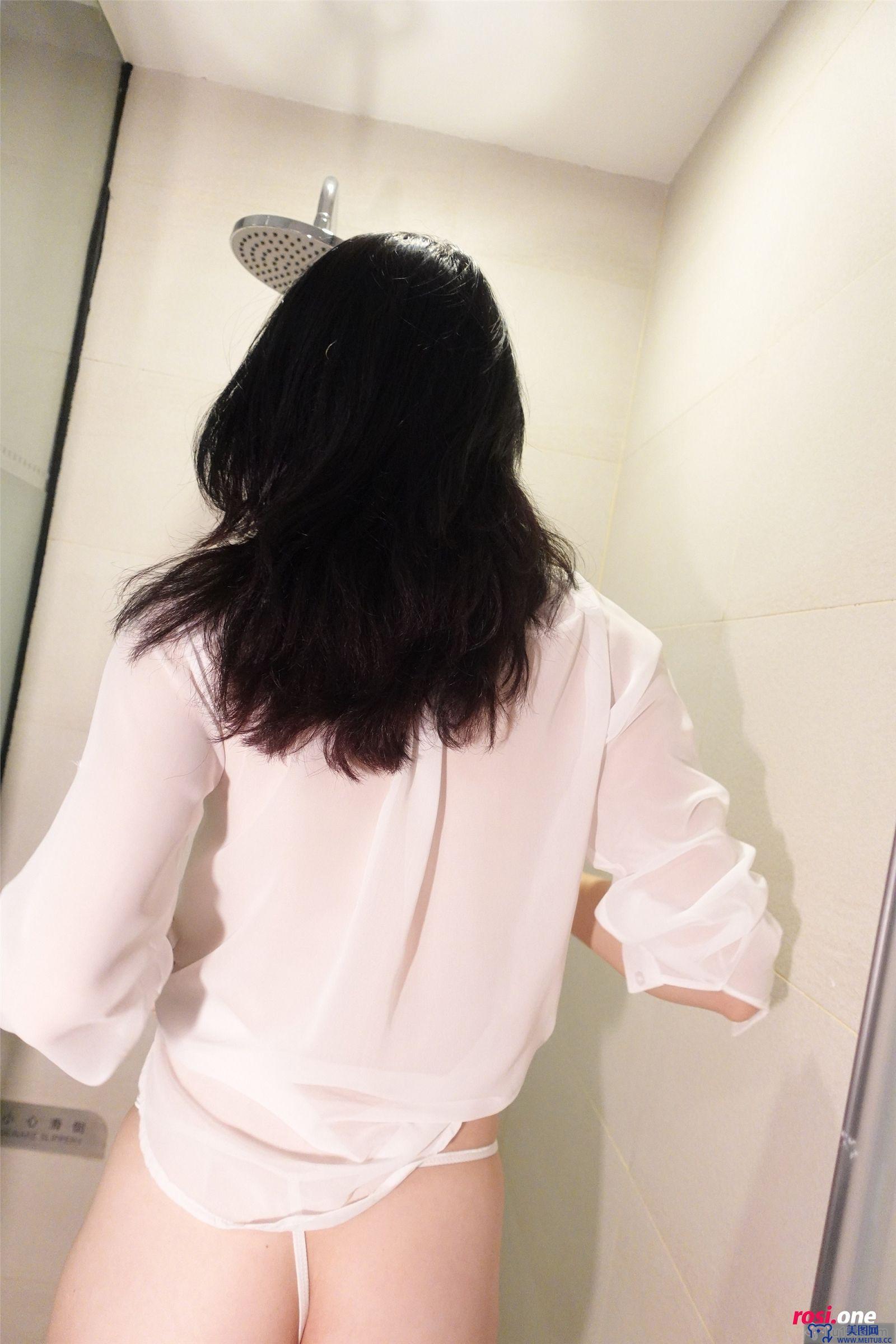 [ROSI美女图]2021.09.22 NO.3579