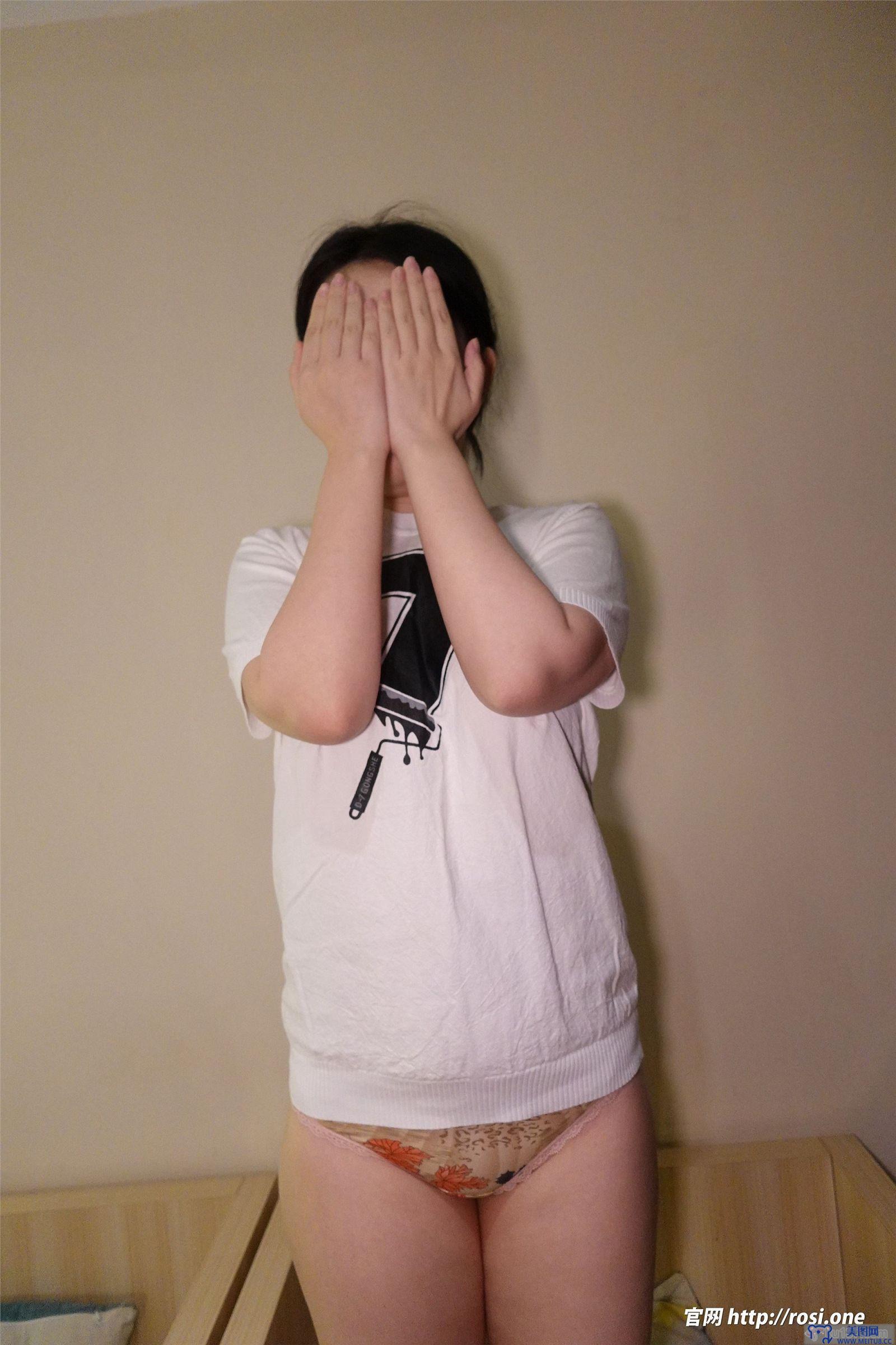 [ROSI美女图]2022.07.31 NO.3891