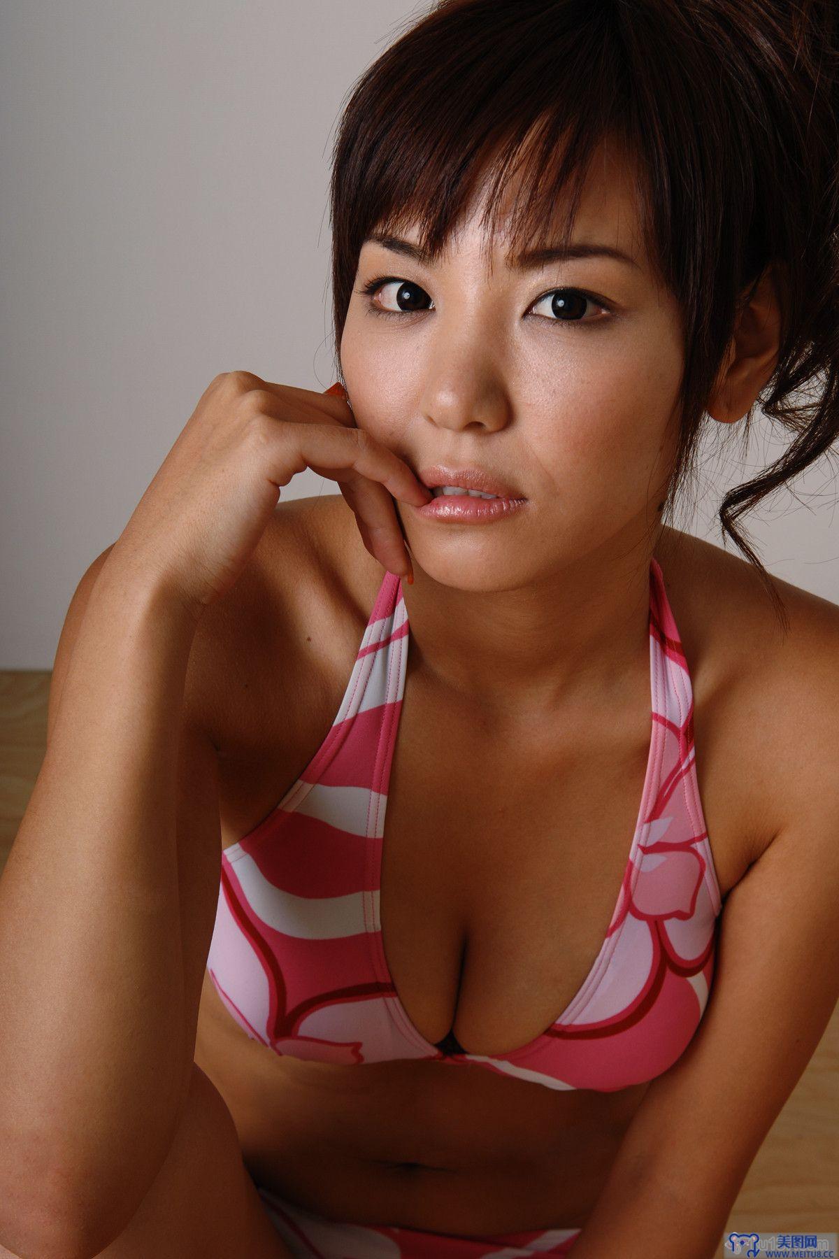 [BWH日本美女] 2006.11.15 HRQ0013 Toyomi Suzuki 鈴木豊美 2006 WILLCOM