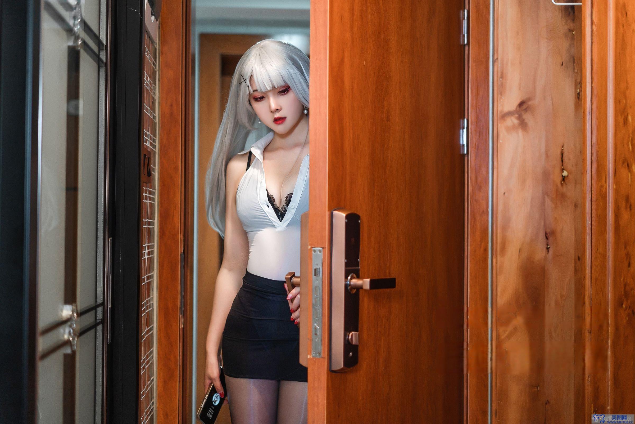 [Natsuko夏夏子] NO.046 OL灰机杯