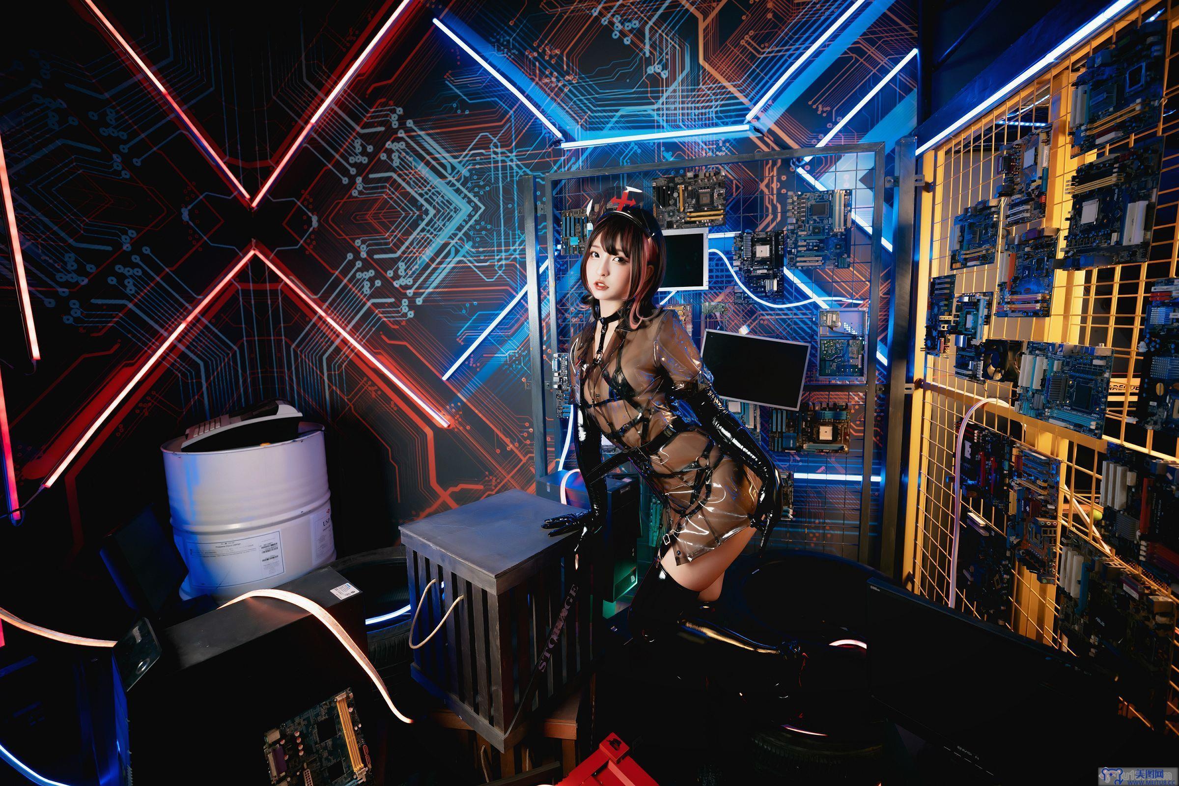 [神楽坂真冬] NO.057 绝对企画-透明黑白护士双人《無色哲学》