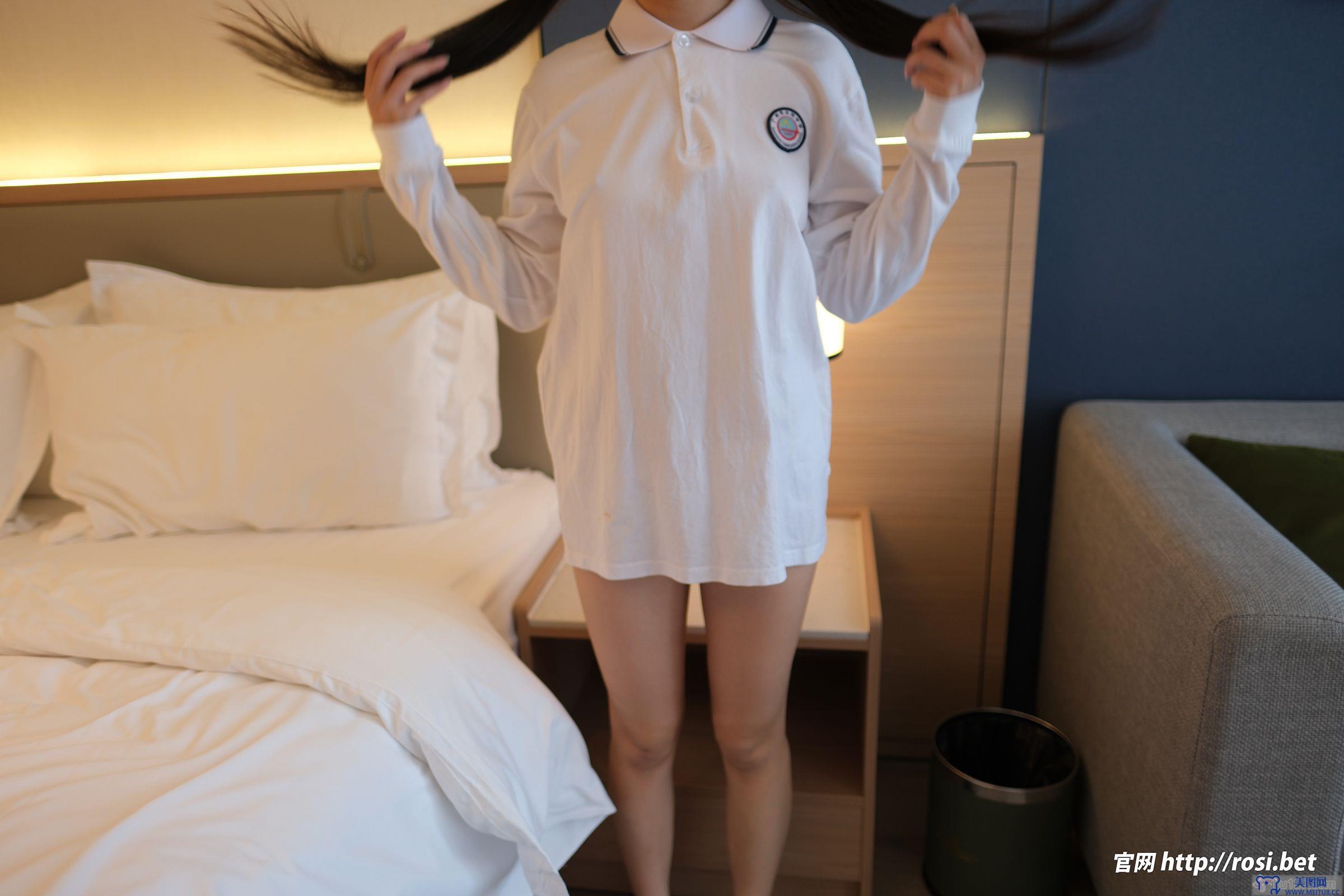 [ROSI美女图]2025.12.02 NO.5111