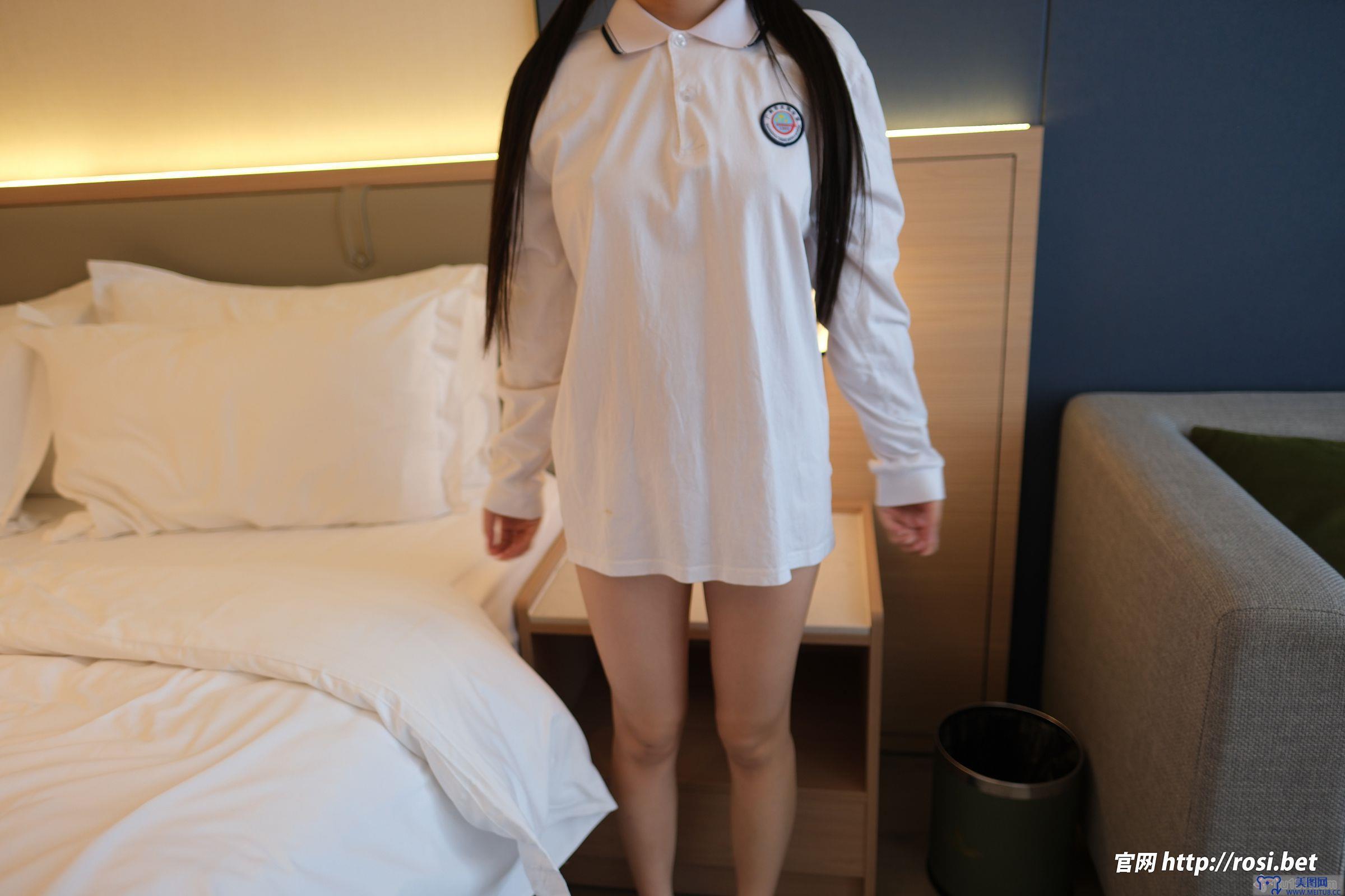 [ROSI美女图]2025.12.02 NO.5111