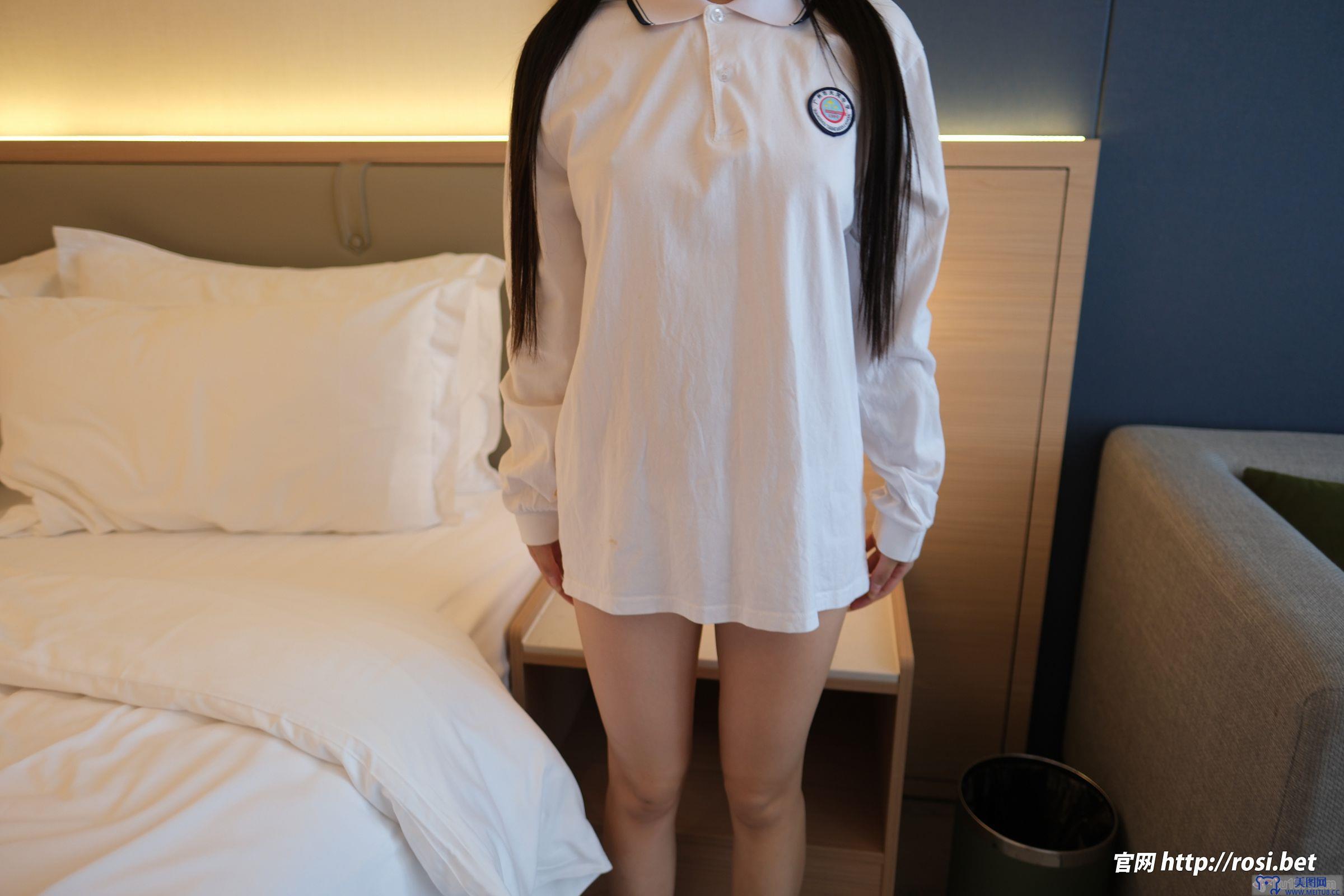 [ROSI美女图]2025.12.02 NO.5111