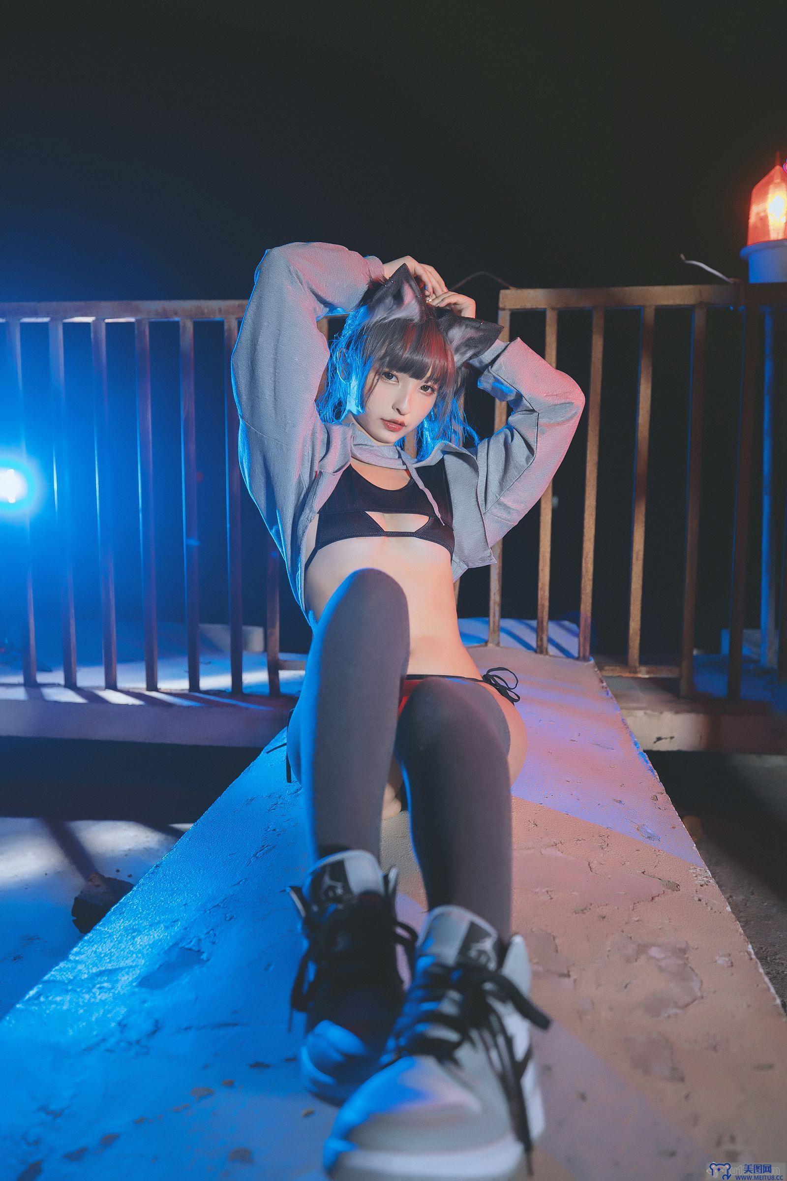 [神楽坂真冬] NO.060 绝对企画-狼妹&兔娘《危険な耳》