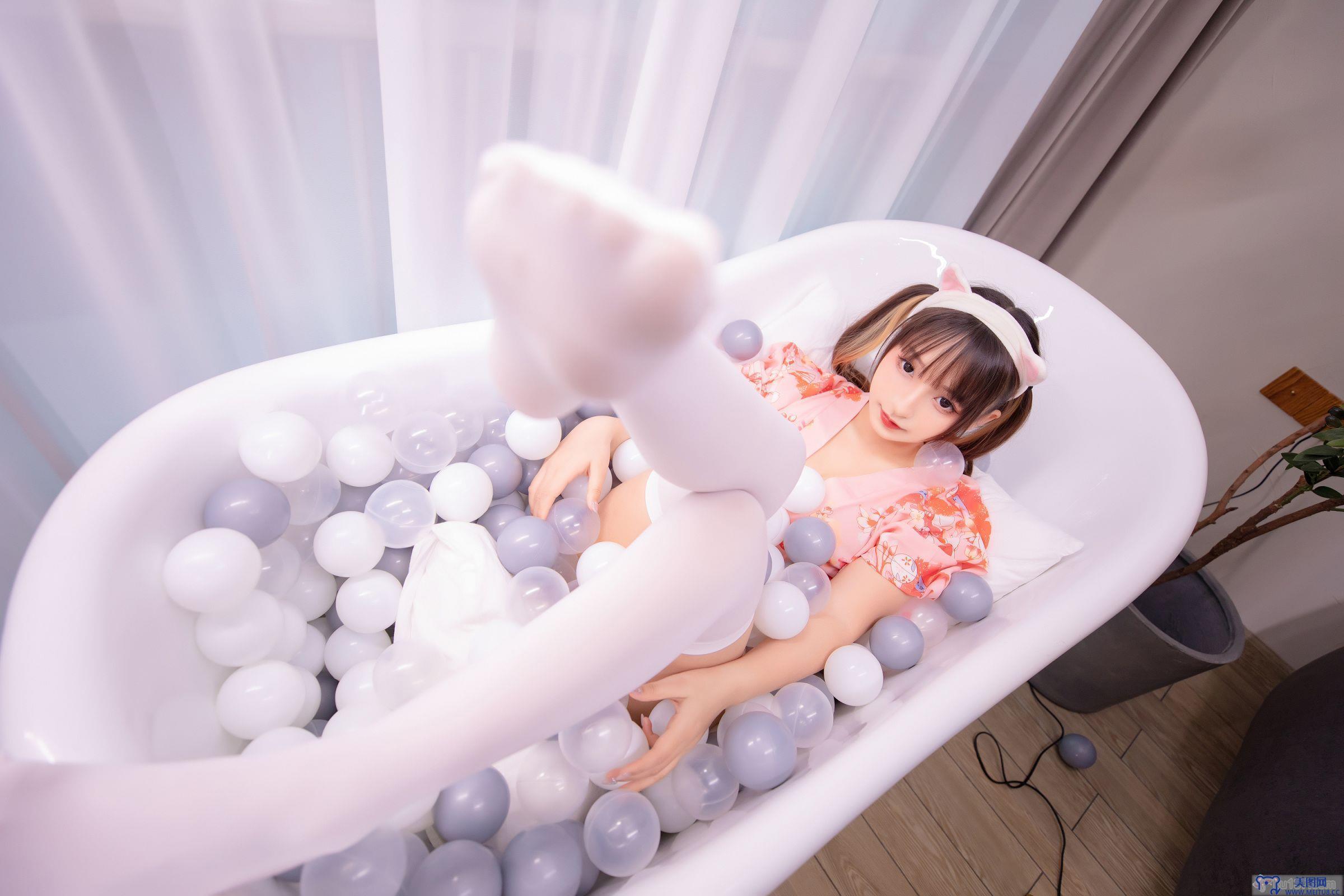 [神楽坂真冬] NO.071 绝对企画-雪糕少女《ガールズパフェ》