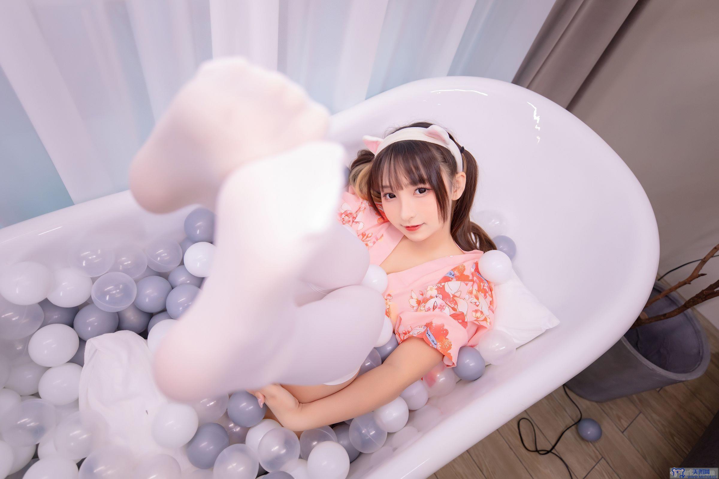 [神楽坂真冬] NO.071 绝对企画-雪糕少女《ガールズパフェ》