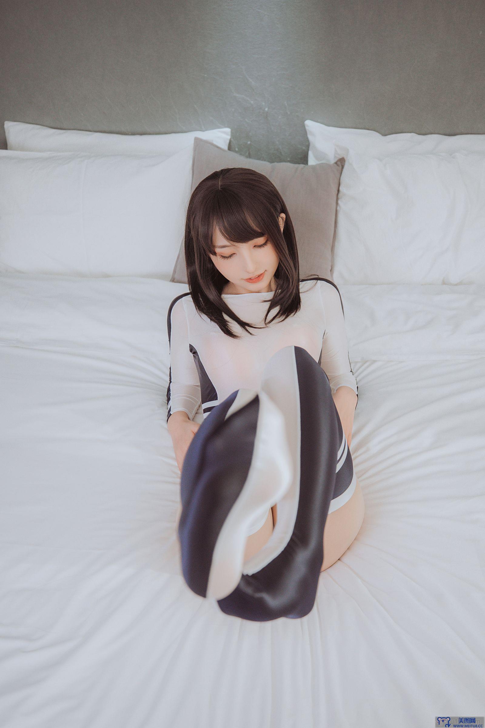 [神楽坂真冬] NO.087 绝对企画-竞泳主题《水之形2》