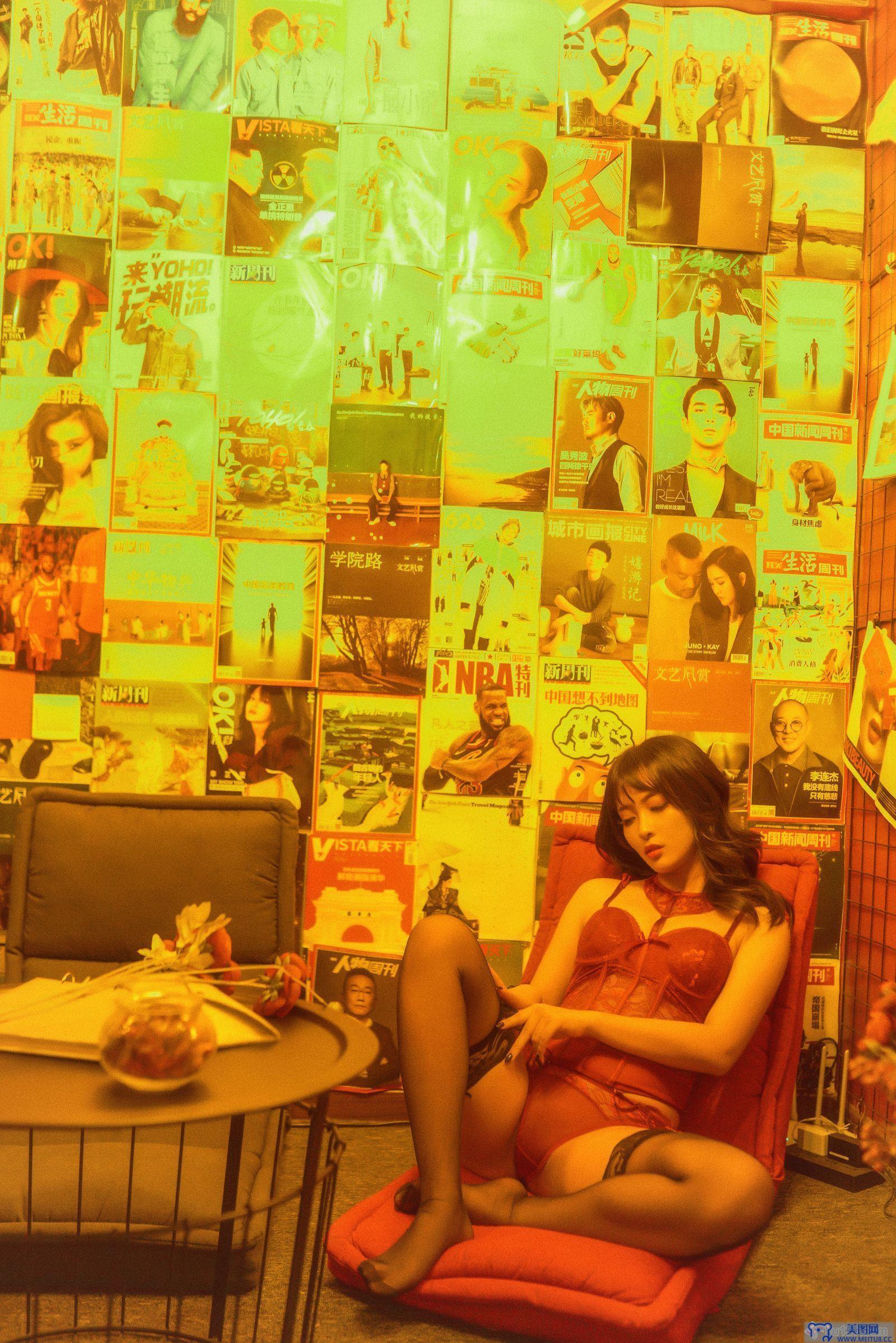 [洛璃 LoLiSAMA] NO.001 吻遍众生