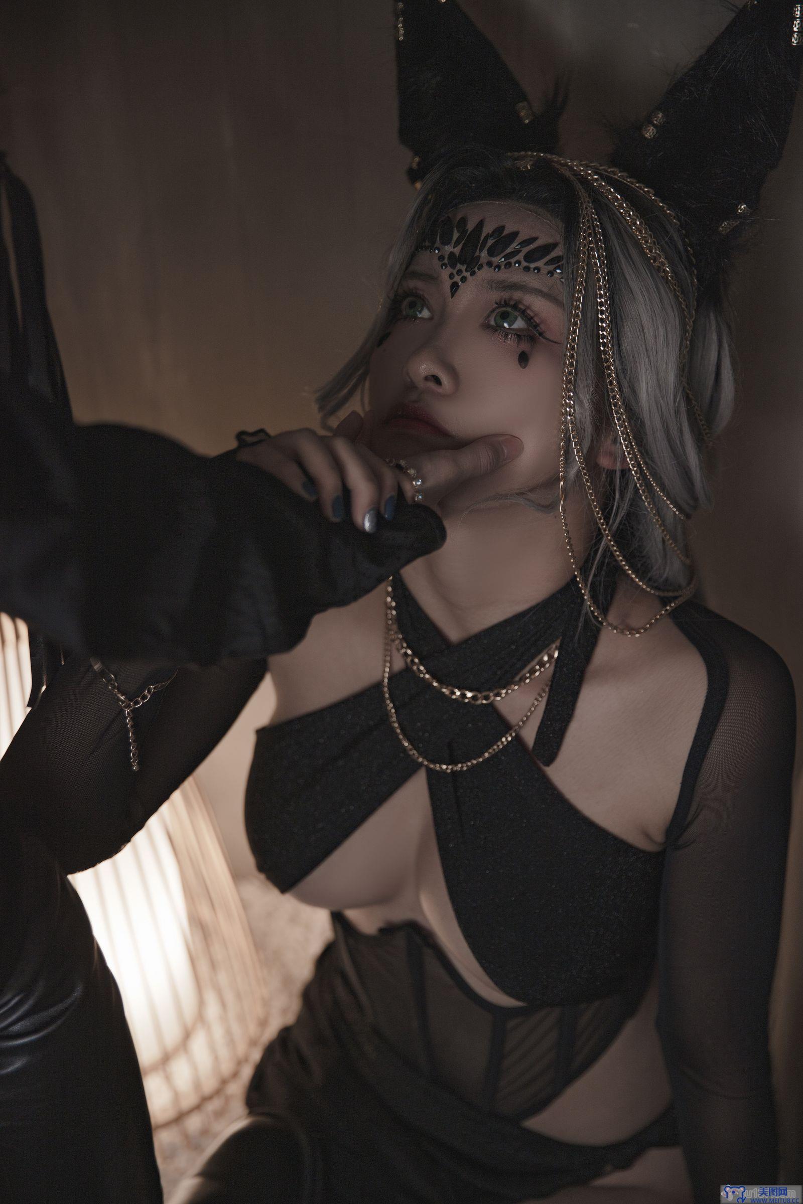 [洛璃 LoLiSAMA] NO.032 狼少女-狼女的调教