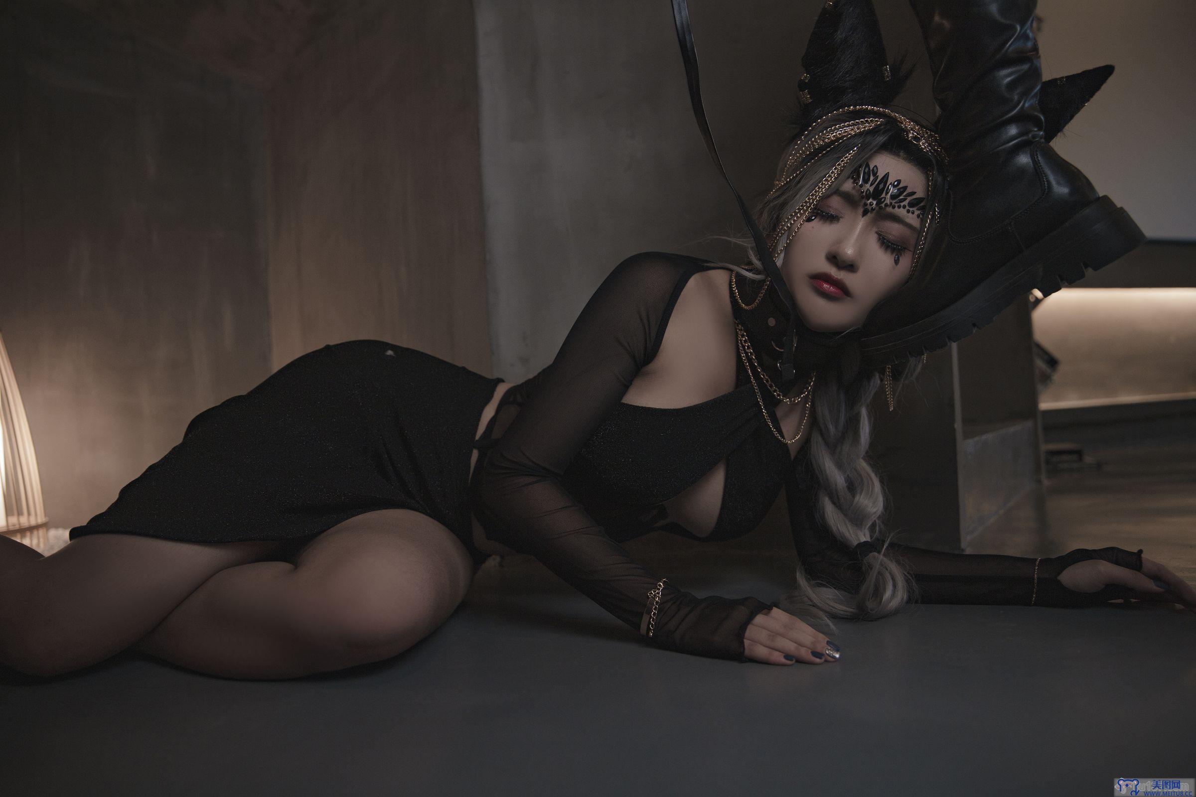 [洛璃 LoLiSAMA] NO.032 狼少女-狼女的调教