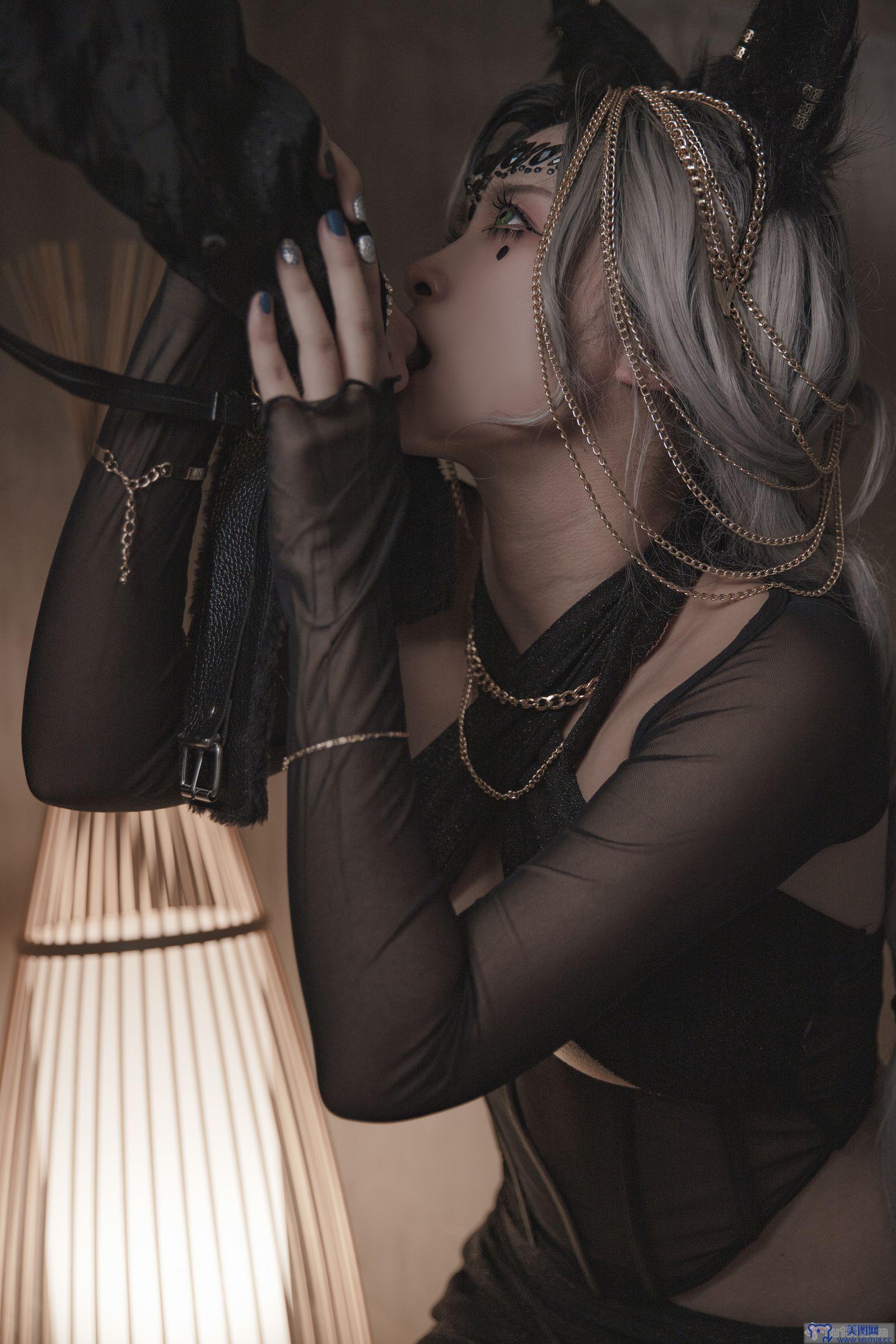 [洛璃 LoLiSAMA] NO.032 狼少女-狼女的调教