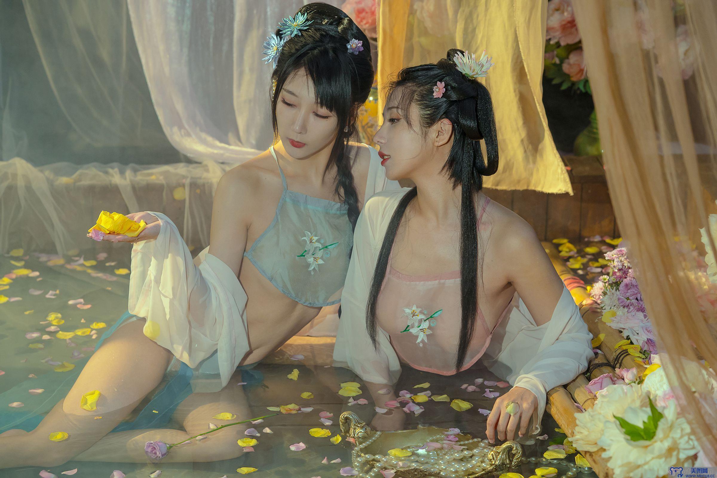 [云溪溪] NO.024 奶桃 水池